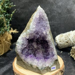 HỐC THẠCH ANH TÍM NHỎ – SMALL AMETHYST GEODE (TV417), KL: 0,708KG, KT: 7,5*13CM
