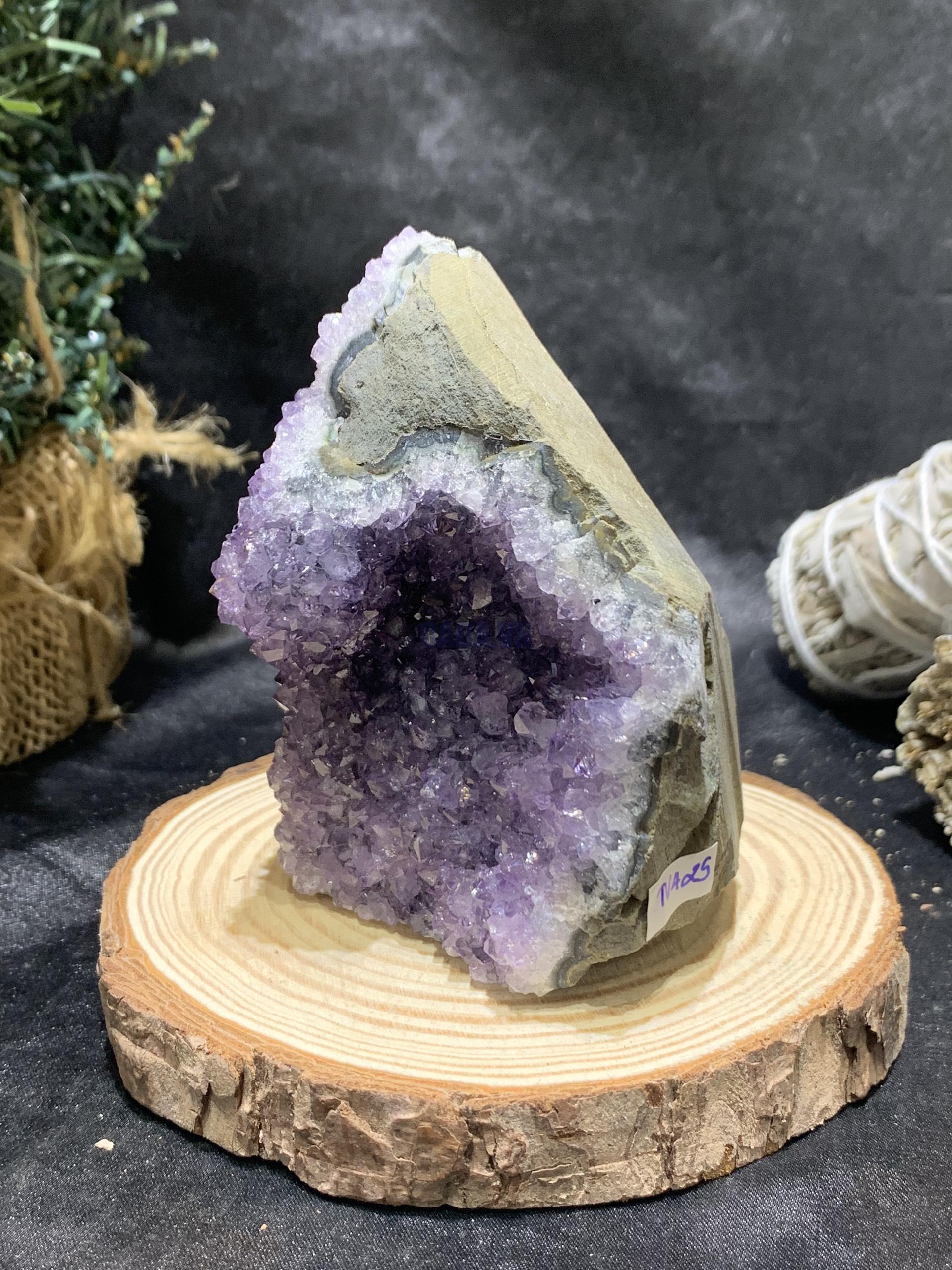 HỐC THẠCH ANH TÍM NHỎ – SMALL AMETHYST GEODE (TV425), KL: 0,46KG, KT: 7,5*10,5CM