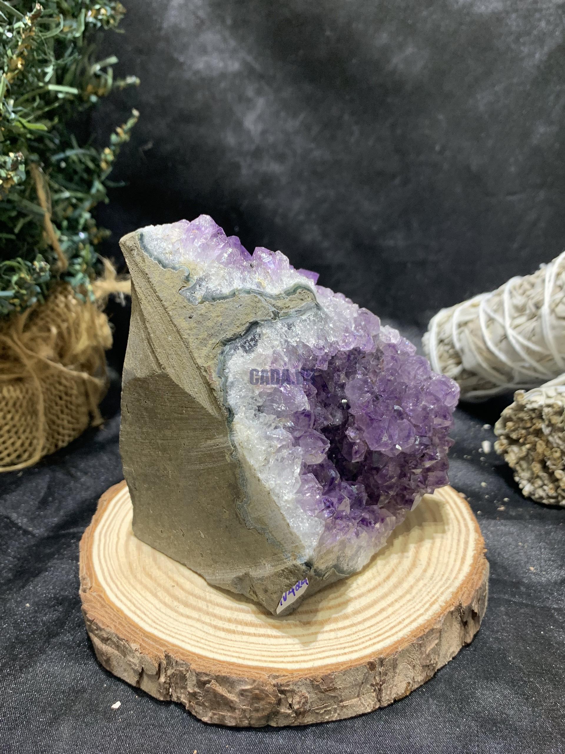 HỐC THẠCH ANH TÍM NHỎ – SMALL AMETHYST GEODE (TV424), KL: 0,582KG, KT: 7,5*9CM