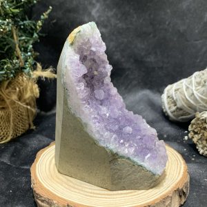 HỐC THẠCH ANH TÍM NHỎ – SMALL AMETHYST GEODE (TV423), KL: 0,484KG, KT: 6,2*10,5CM