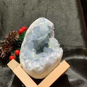 TINH THỂ CELESTINE (CLT28), KL: 0,786KG, KT: 13*7,5CM