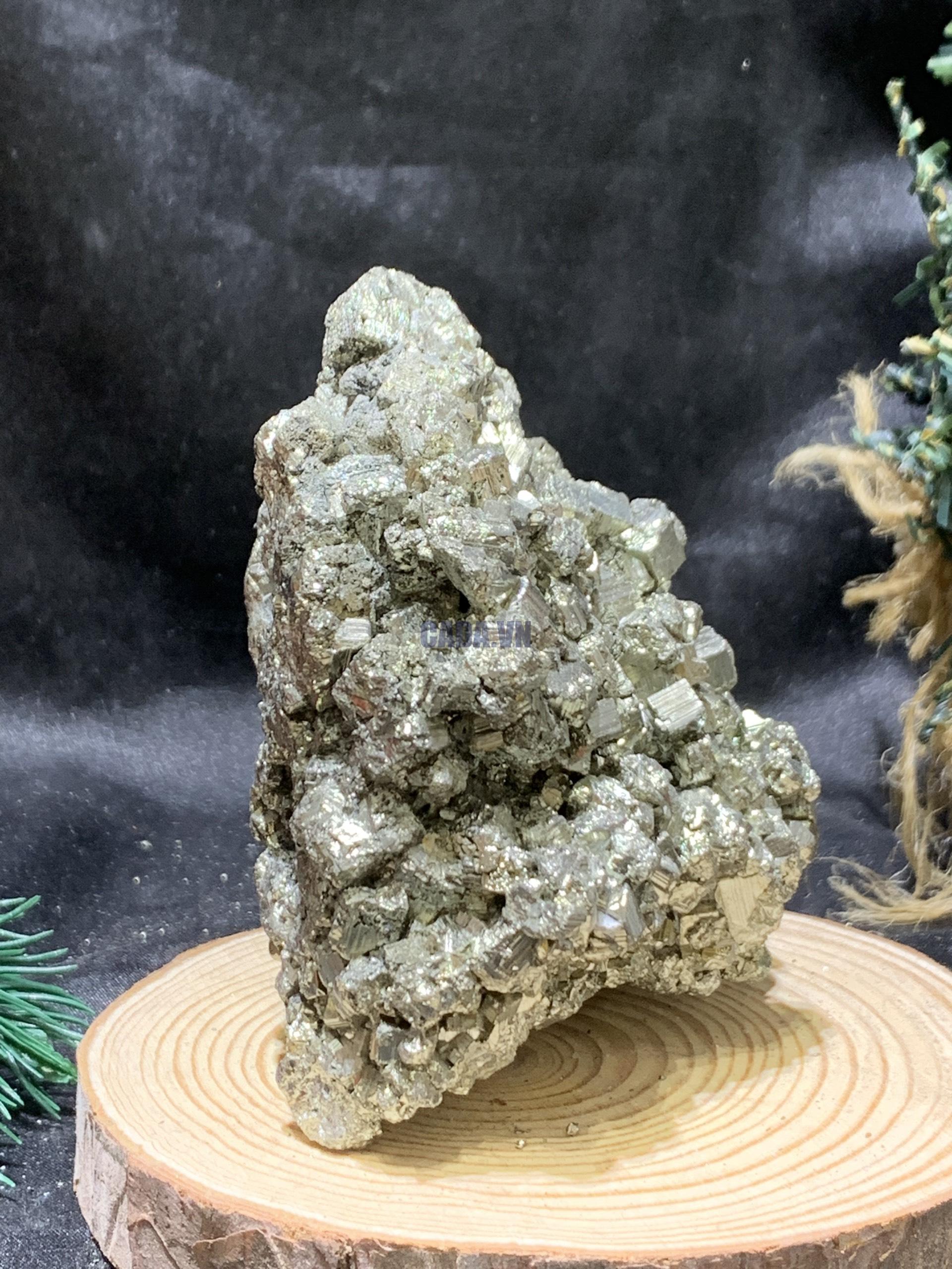 TINH THỂ VÀNG GĂM – Pyrite (TVG10), KL: 0.76KG
