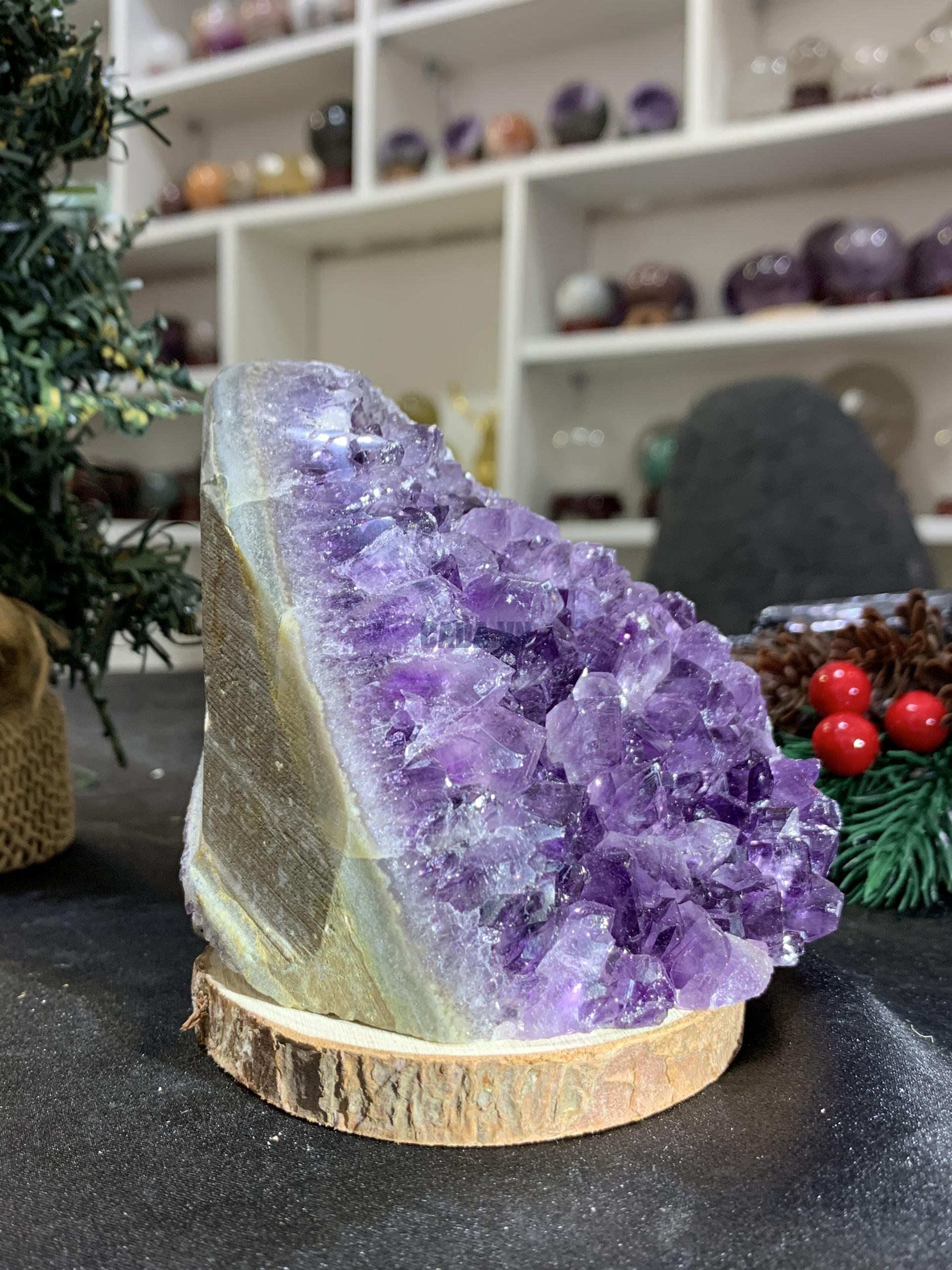 HỐC THẠCH ANH TÍM NHỎ – SMALL AMETHYST GEODE (TV431), KL: 0,62KG, KT: 12*8CM