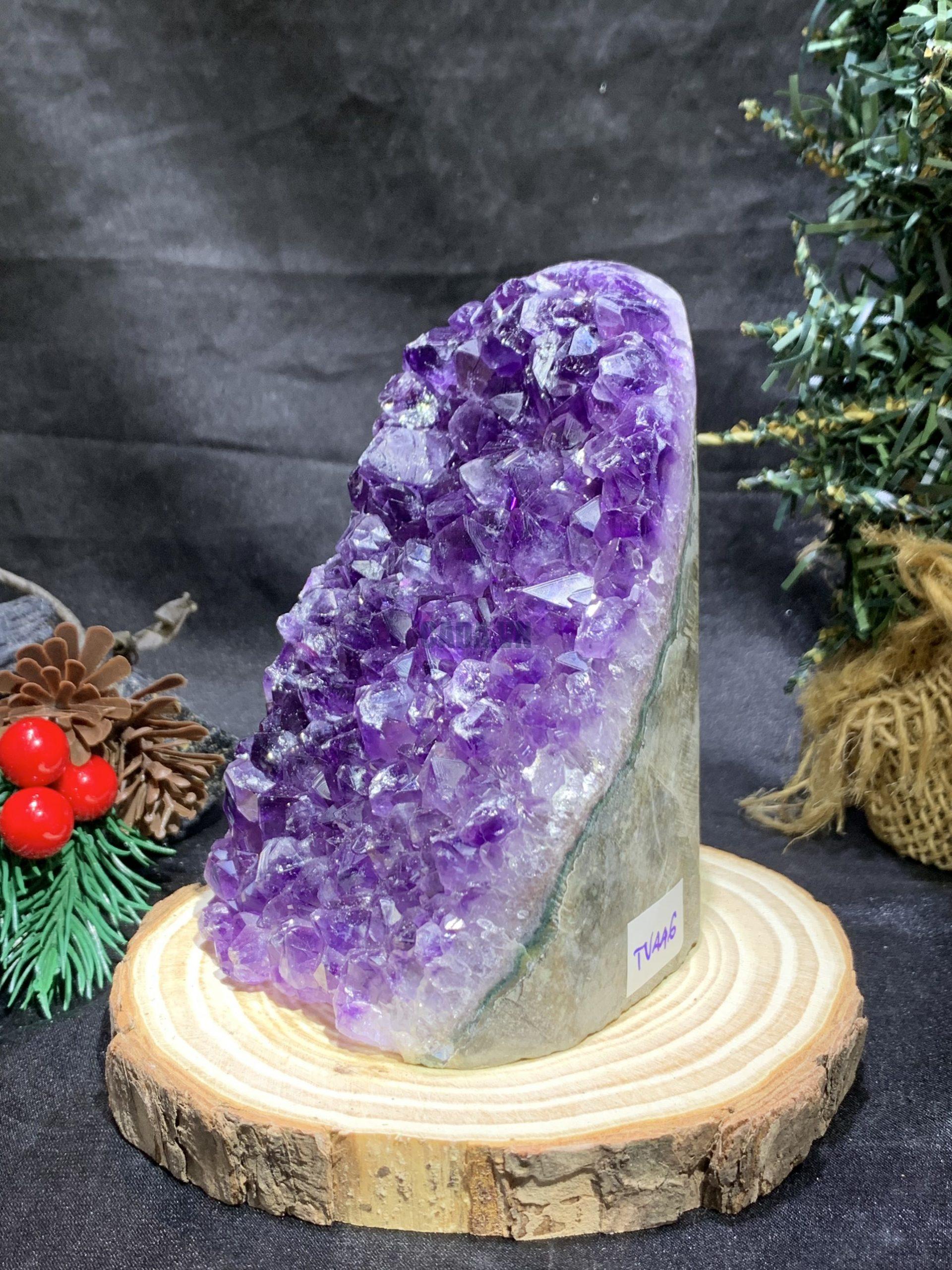 HỐC THẠCH ANH TÍM NHỎ – SMALL AMETHYST GEODE (TV446), KL: 0,715KG, KT: 13*6,5CM