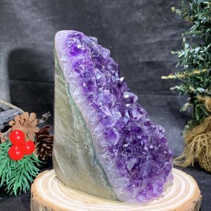 HỐC THẠCH ANH TÍM NHỎ – SMALL AMETHYST GEODE (TV446), KL: 0,715KG, KT: 13*6,5CM