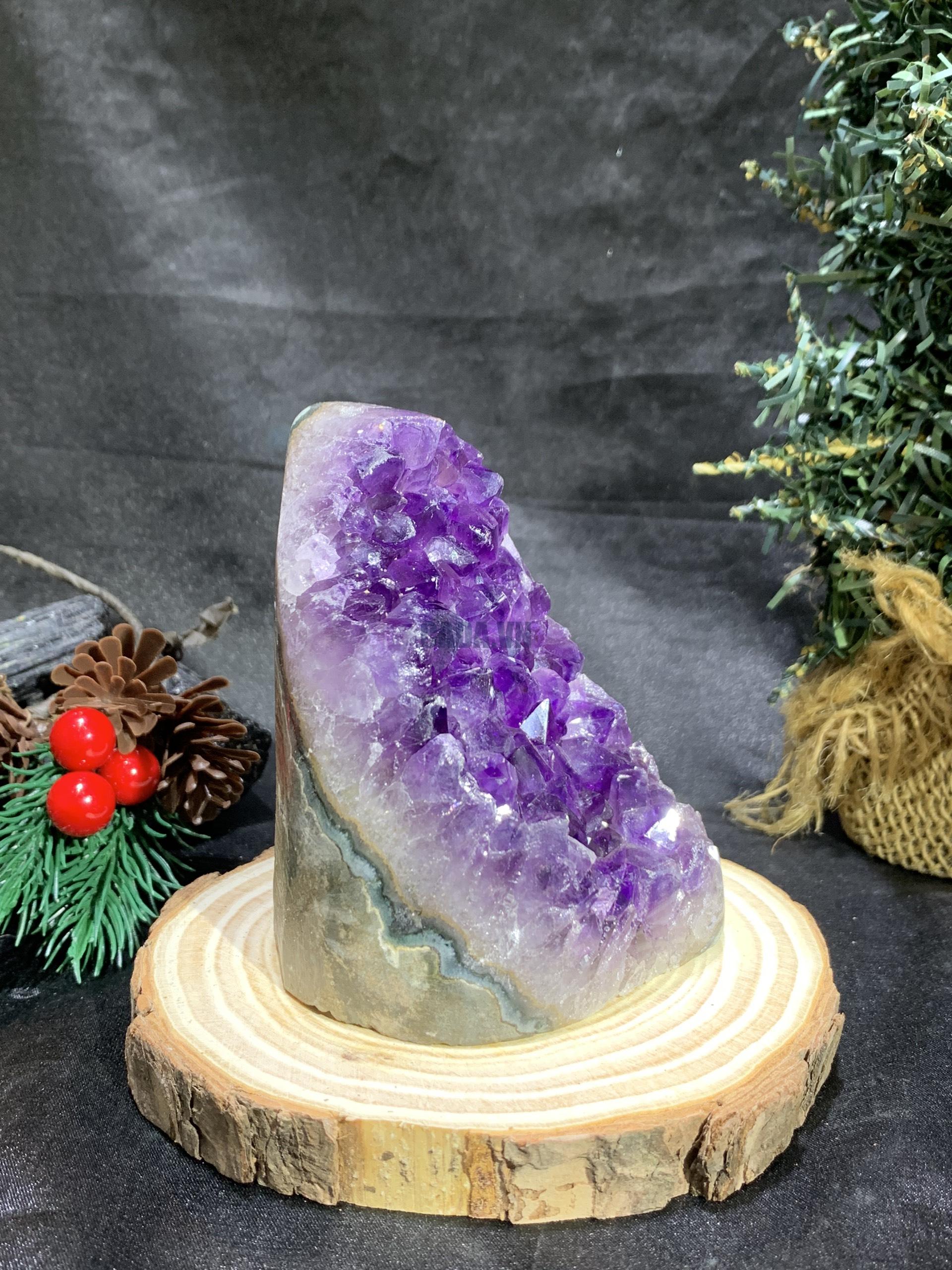 HỐC THẠCH ANH TÍM NHỎ – SMALL AMETHYST GEODE (TV435), KL: 0,535KG, KT: 12*7CM