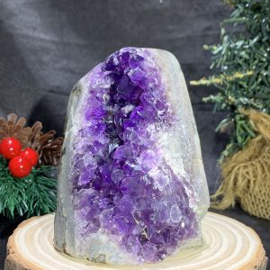 HỐC THẠCH ANH TÍM NHỎ – SMALL AMETHYST GEODE (TV465), KL: 0,45KG, KT: 10,5*7CM
