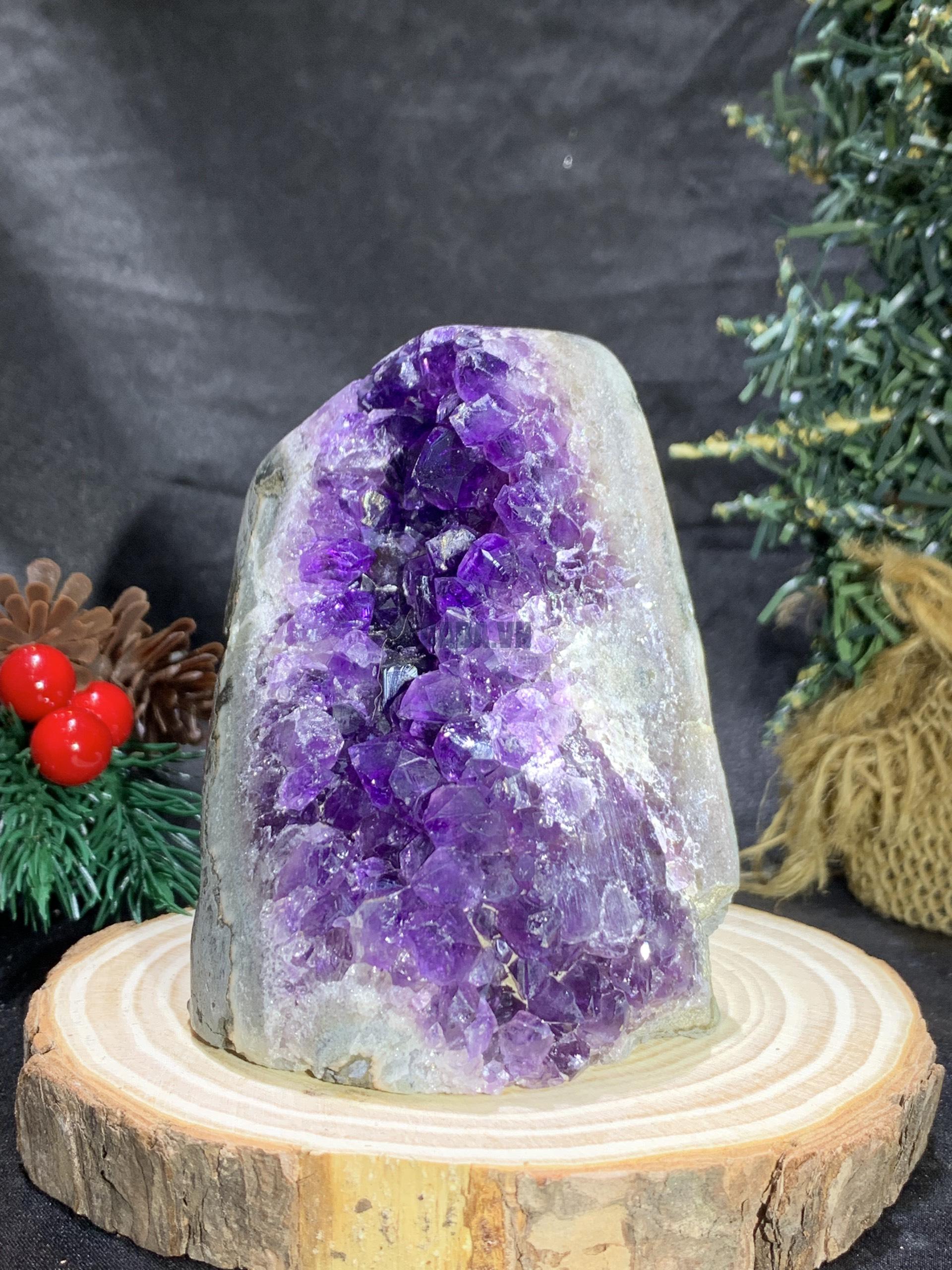 HỐC THẠCH ANH TÍM NHỎ – SMALL AMETHYST GEODE (TV465), KL: 0,45KG, KT: 10,5*7CM