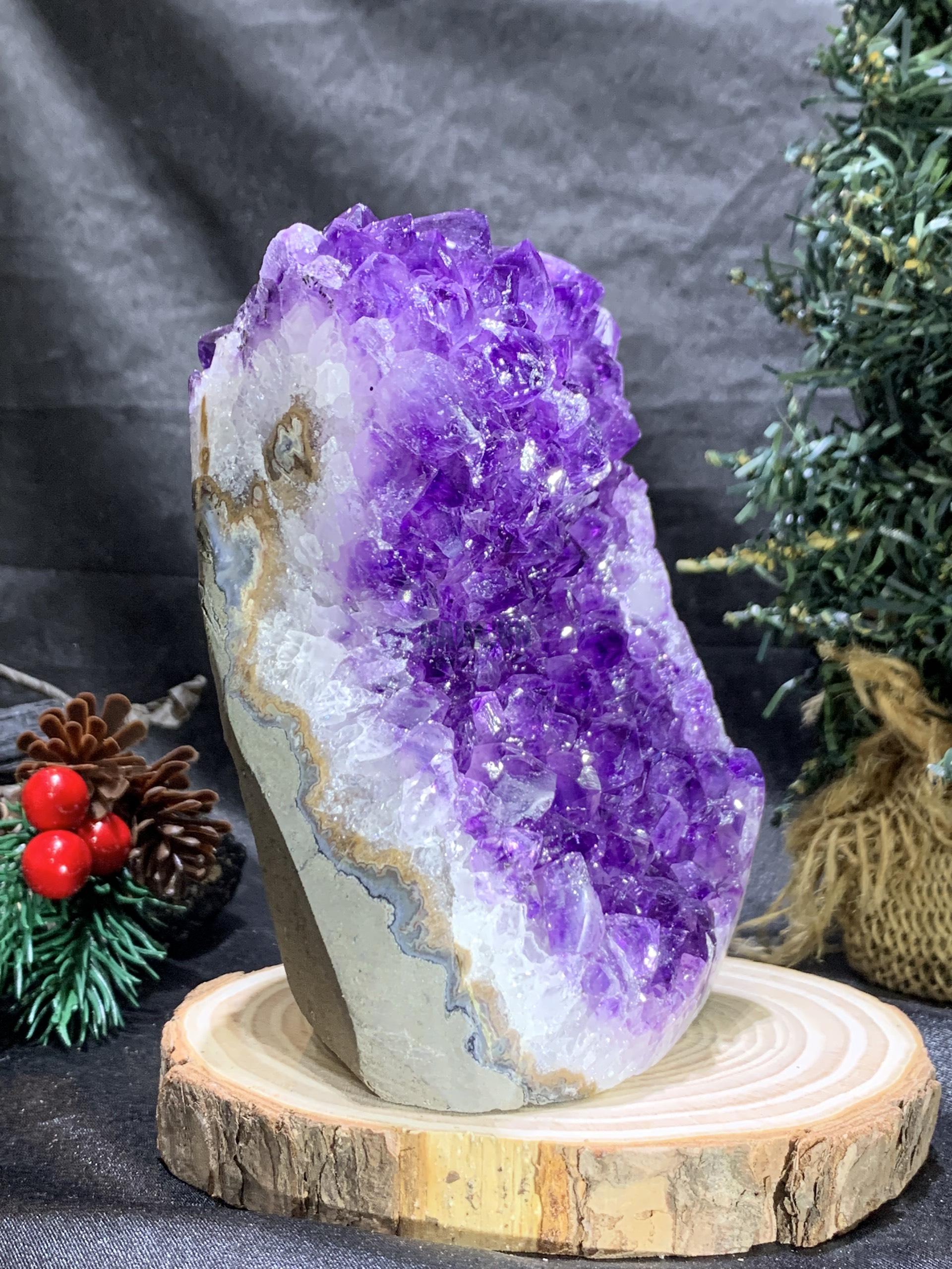 HỐC THẠCH ANH TÍM NHỎ – SMALL AMETHYST GEODE (TV451), KL: 1,065KG, KT: 13*9CM