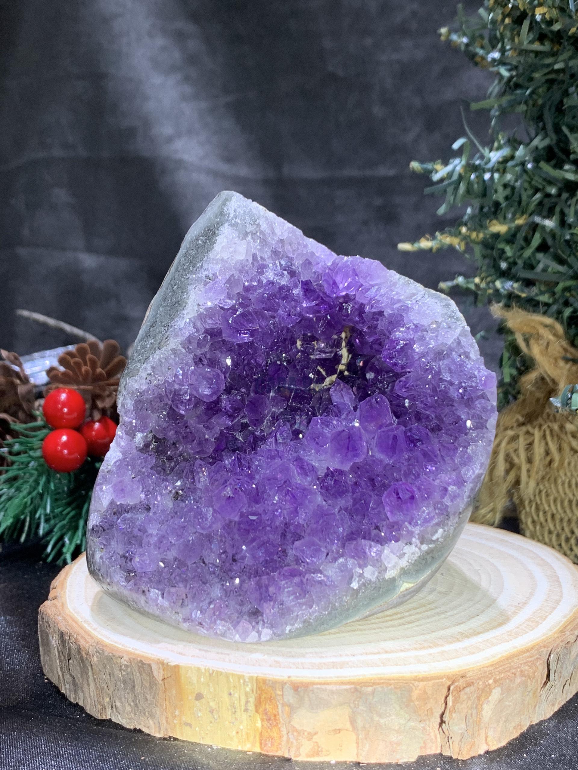 HỐC THẠCH ANH TÍM NHỎ – SMALL AMETHYST GEODE (TV448), KL: 0,42KG, KT: 7,5*8,2CM