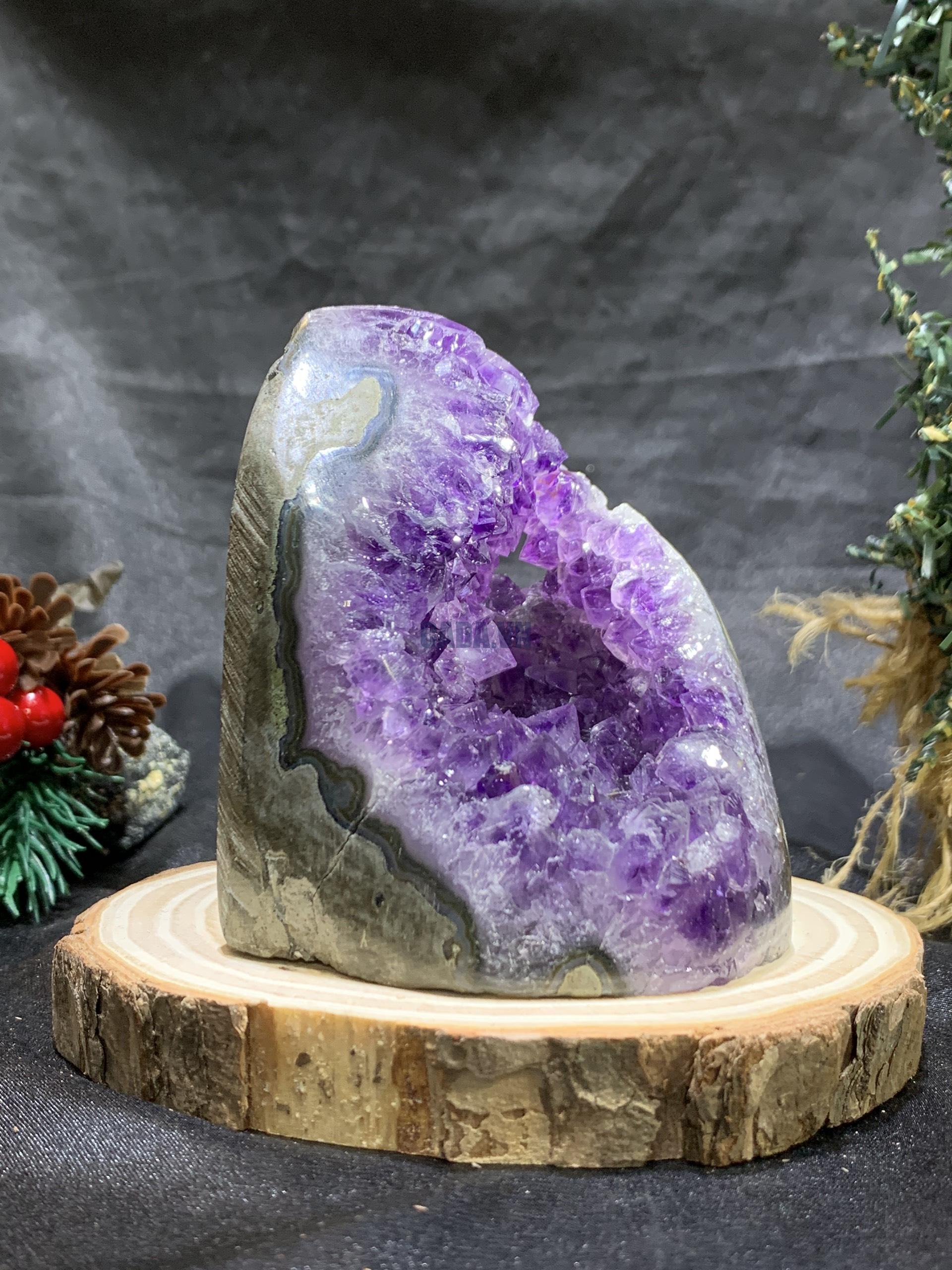 HỐC THẠCH ANH TÍM NHỎ – SMALL AMETHYST GEODE (TV434), KL: 0,44KG, KT: 11*8CM