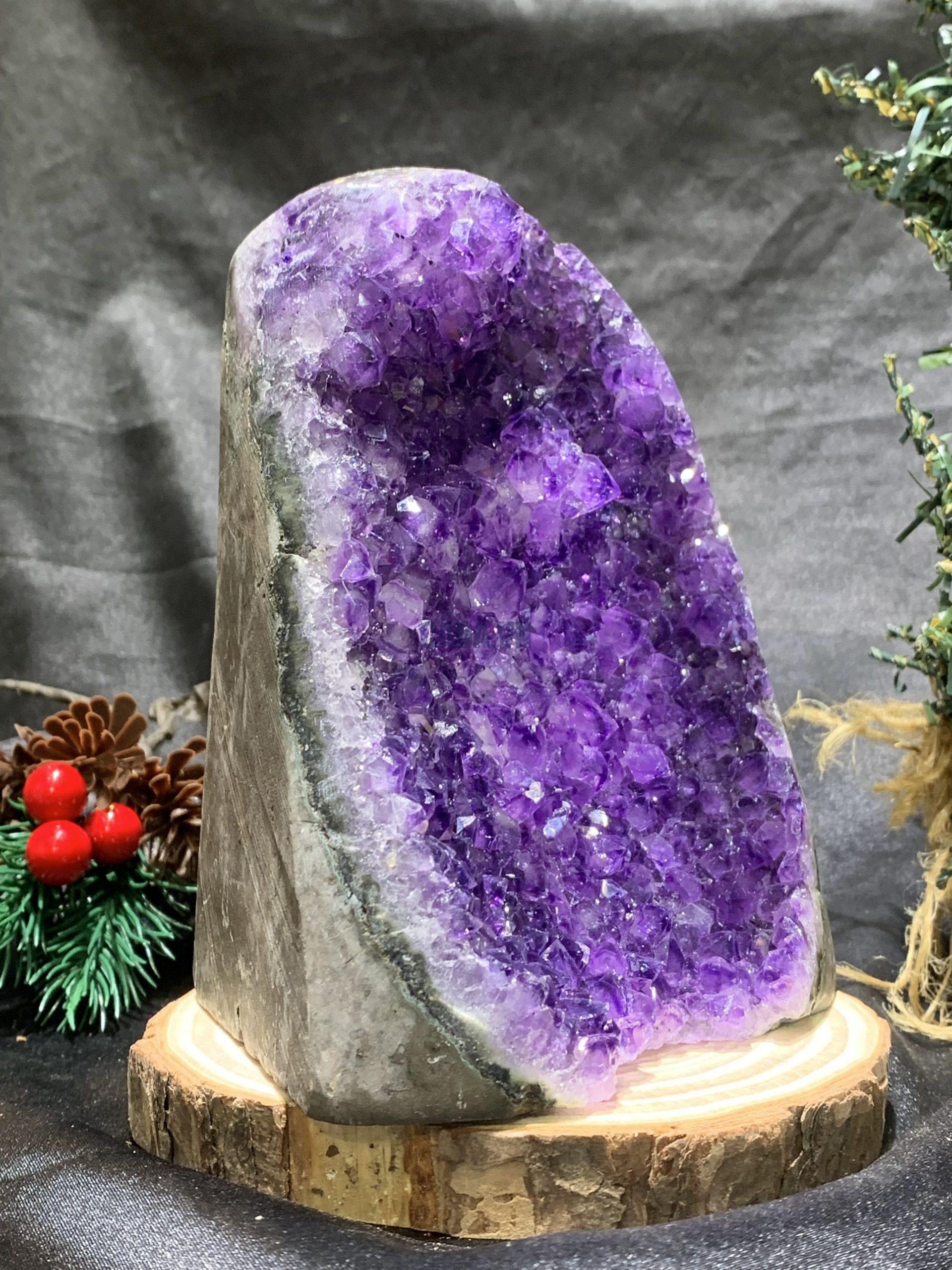 HỐC THẠCH ANH TÍM NHỎ – SMALL AMETHYST GEODE (TV439), KL: 1,32KG, KT: 14,5*11,5CM