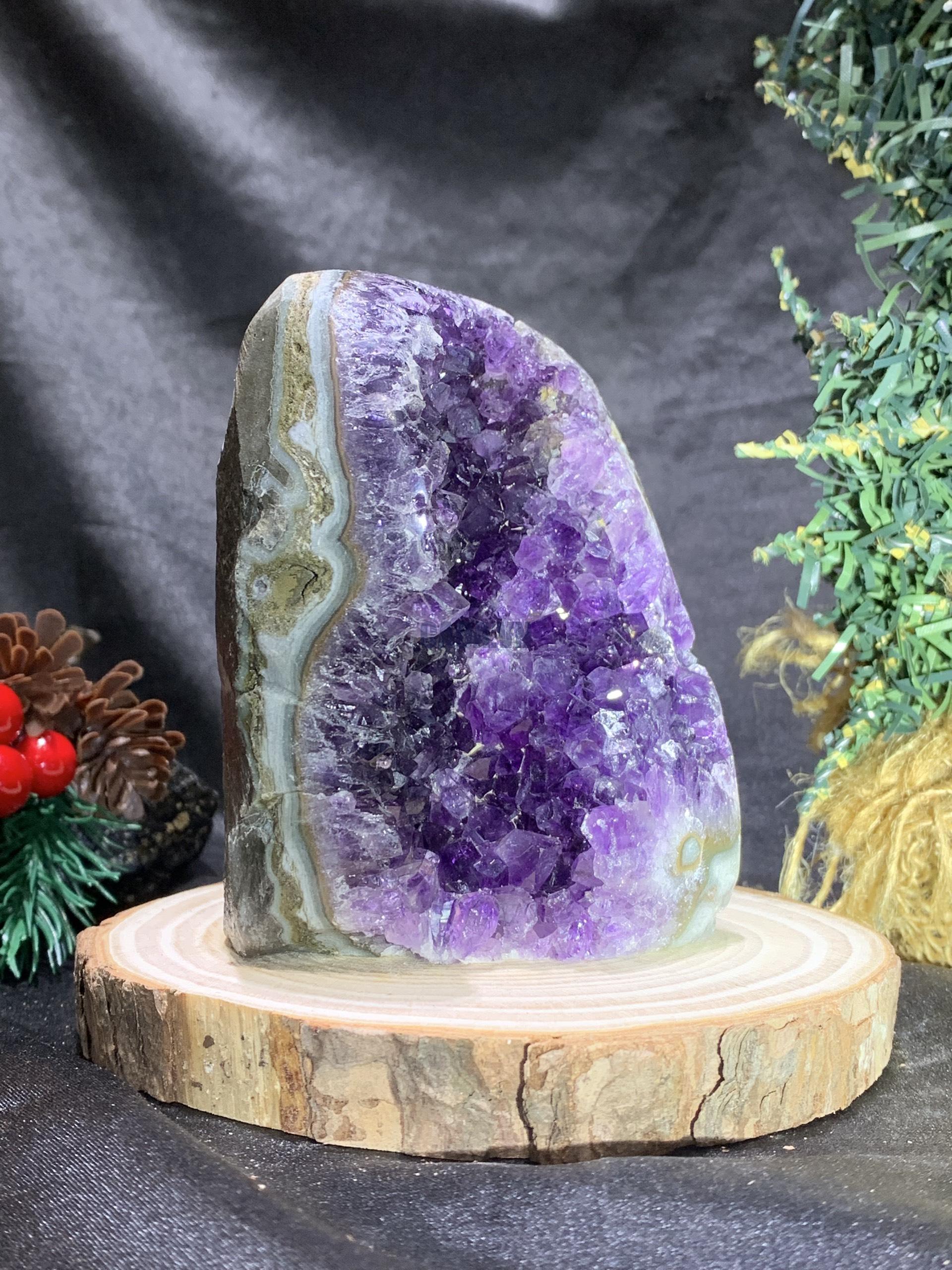 HỐC THẠCH ANH TÍM NHỎ – SMALL AMETHYST GEODE (TV454), KL: 0,57KG, KT: 9,5*7CM