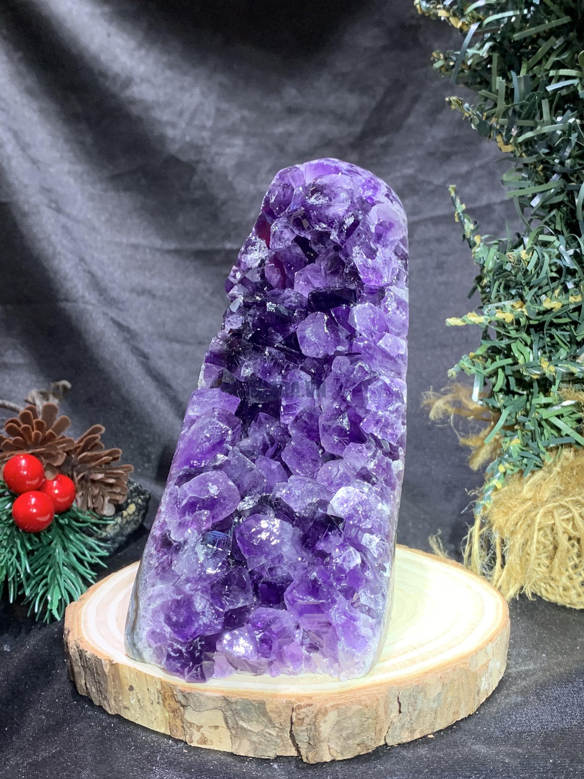 HỐC THẠCH ANH TÍM NHỎ – SMALL AMETHYST GEODE (TV440), KL: 0,725KG, KT: 14*6,5CM