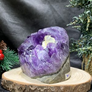 HỐC THẠCH ANH TÍM NHỎ – SMALL AMETHYST GEODE (TV484), KL: 0,715KG, KT: 7,5*9CM