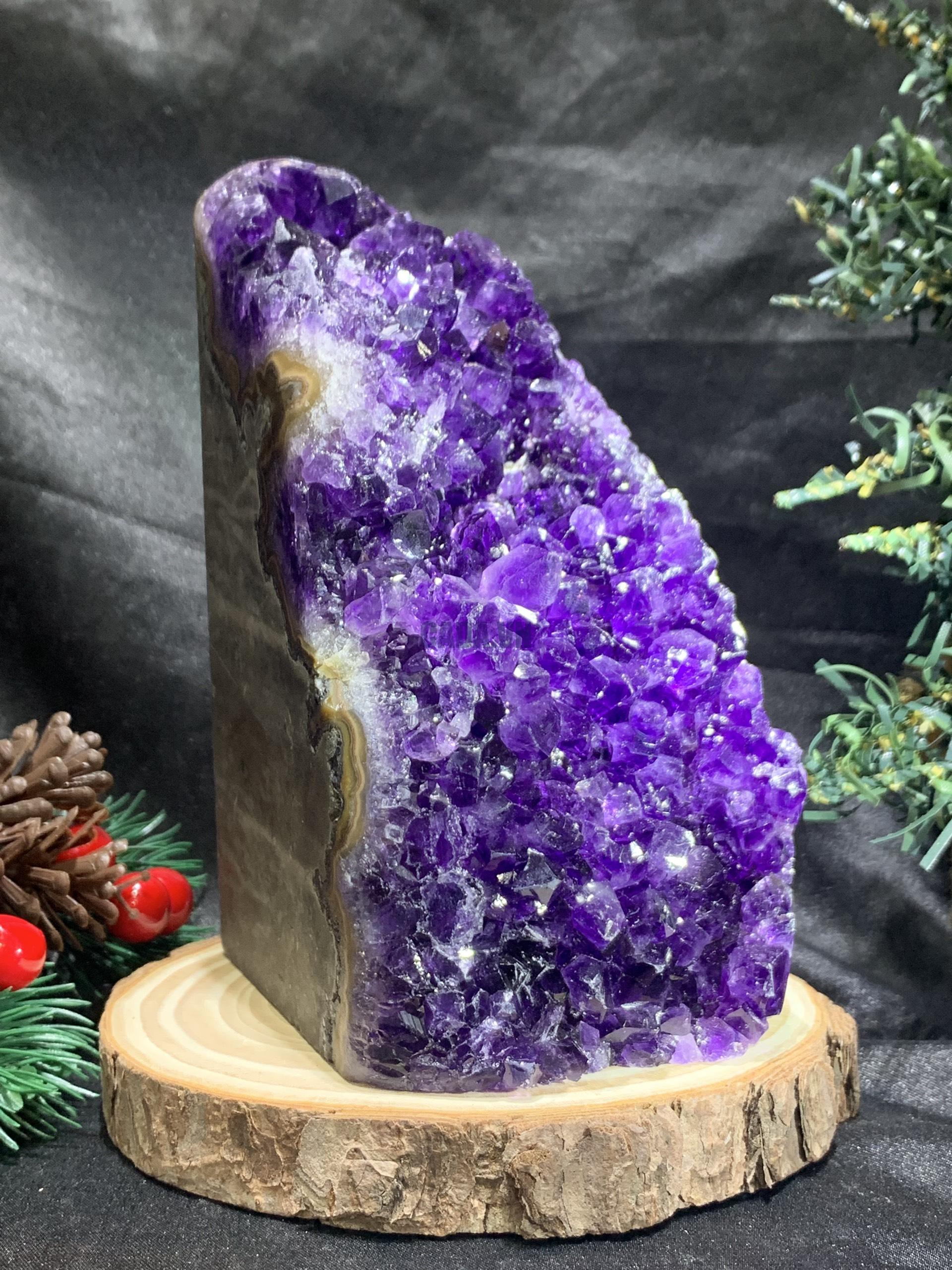 HỐC THẠCH ANH TÍM NHỎ – SMALL AMETHYST GEODE (TV506), KL: 1,225KG, KT: 15*8,5CM