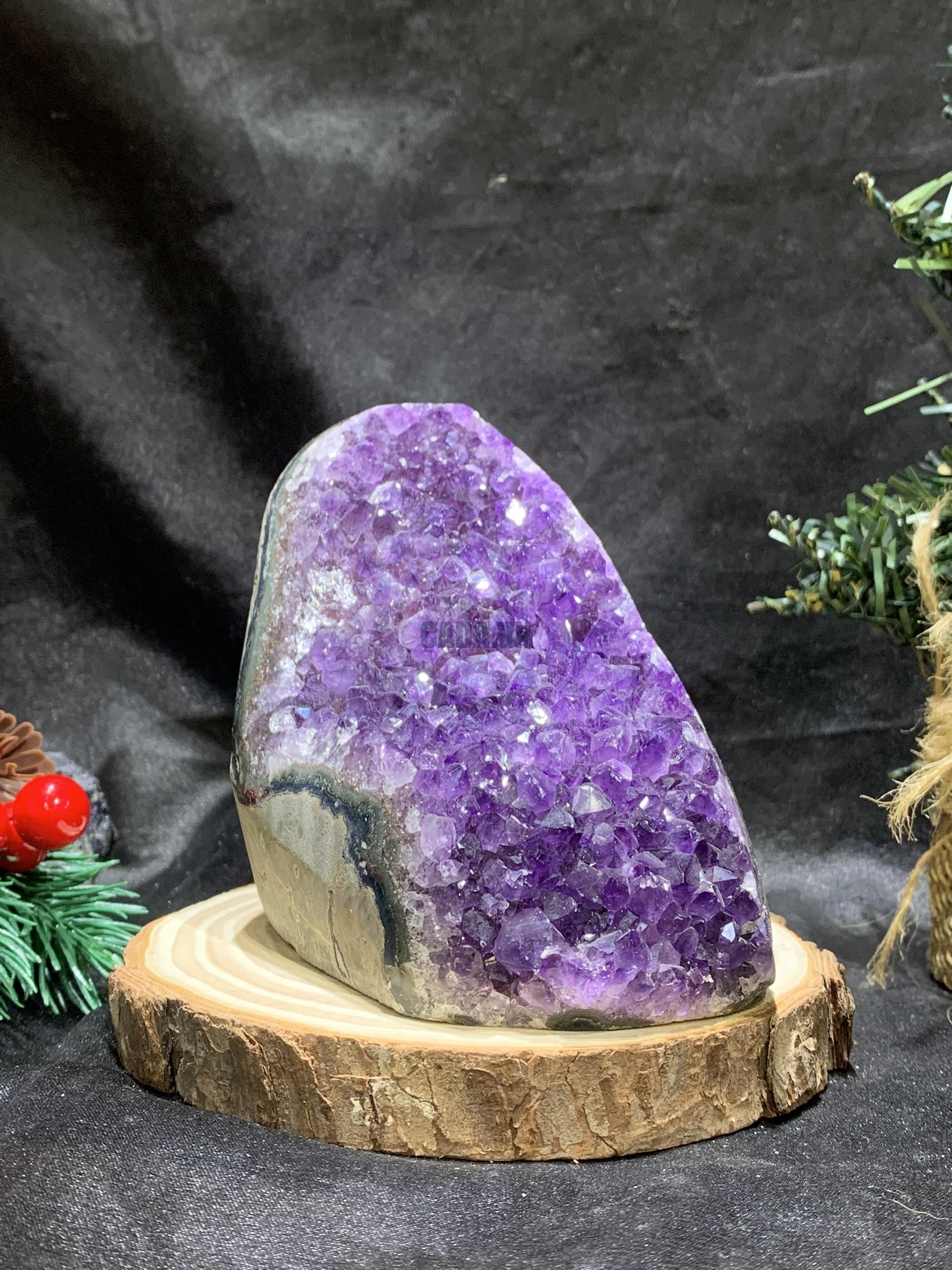 HỐC THẠCH ANH TÍM NHỎ – SMALL AMETHYST GEODE (TV480), KL: 0,59KG, KT: 12*7CM