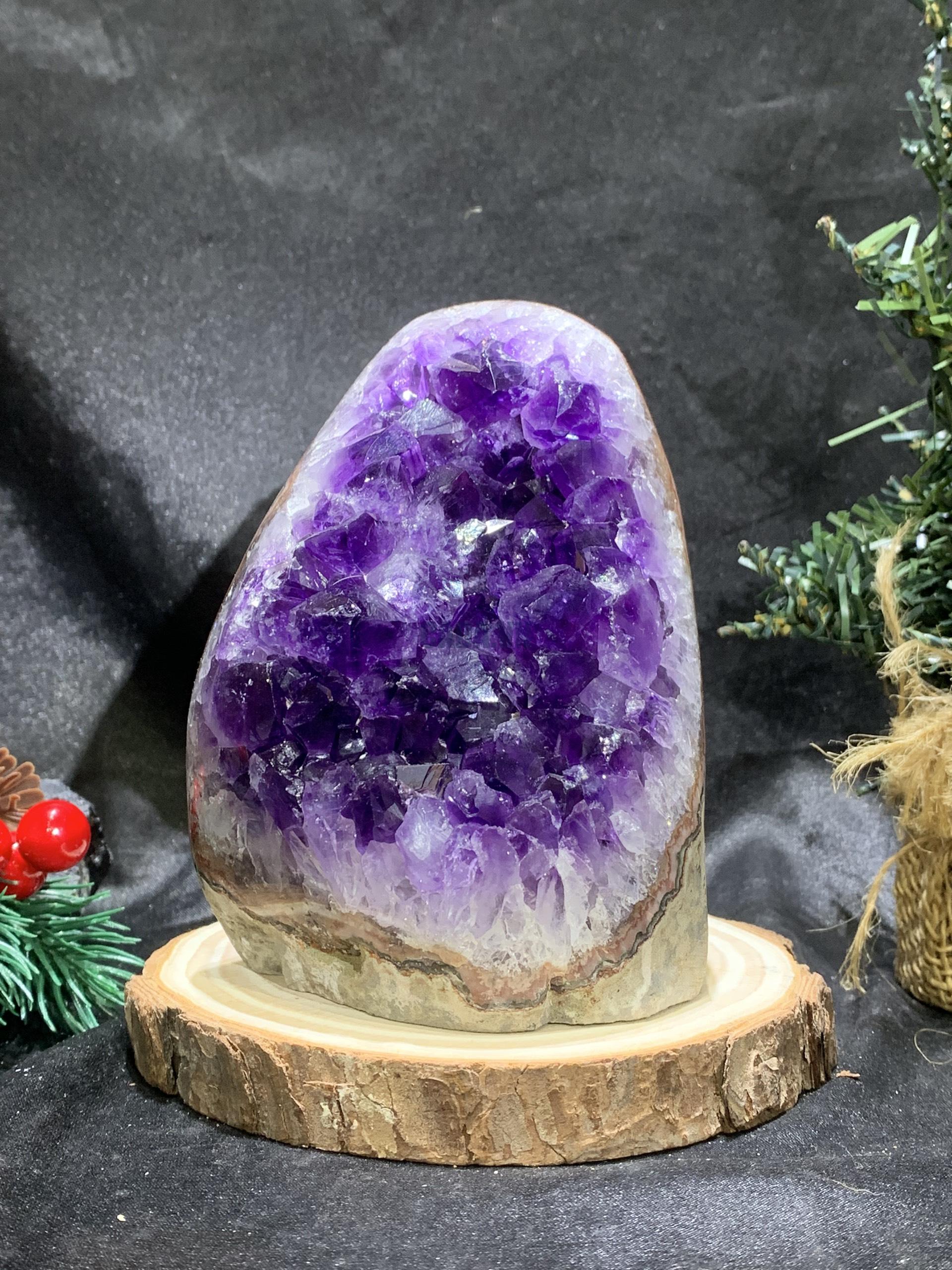 HỐC THẠCH ANH TÍM NHỎ – SMALL AMETHYST GEODE (TV517), KL: 0,985KG, KT: 13*8CM