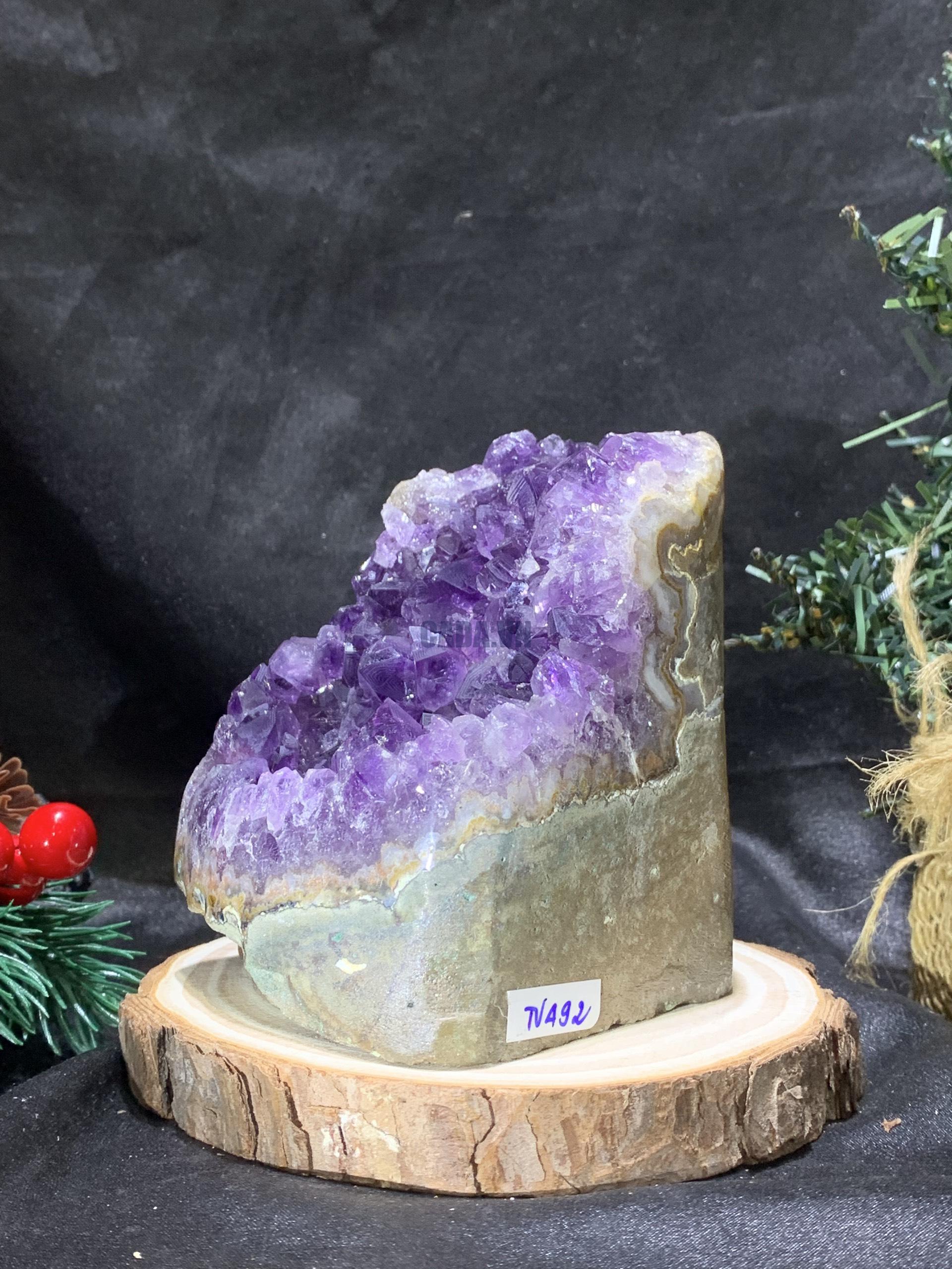 HỐC THẠCH ANH TÍM NHỎ – SMALL AMETHYST GEODE (TV492), KL: 0,65KG, KT: 12*7CM
