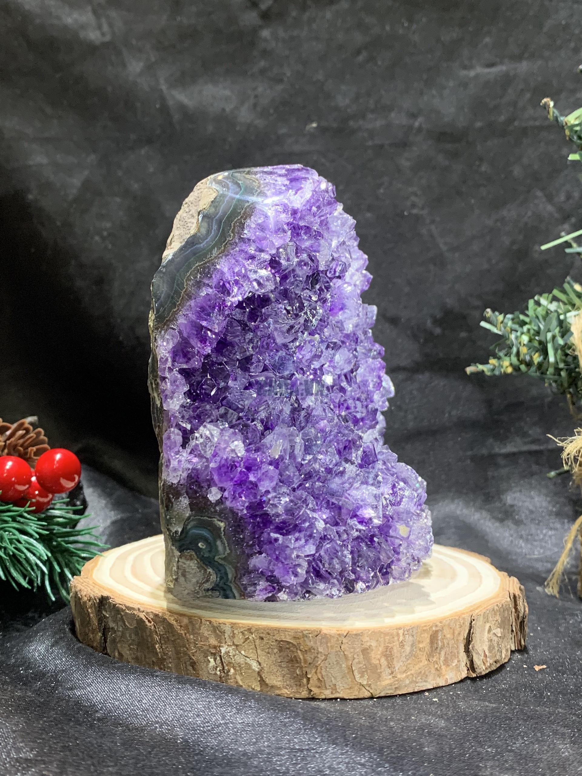 HỐC THẠCH ANH TÍM NHỎ – SMALL AMETHYST GEODE (TV496), KL: 1KG, KT: 10,5*9CM