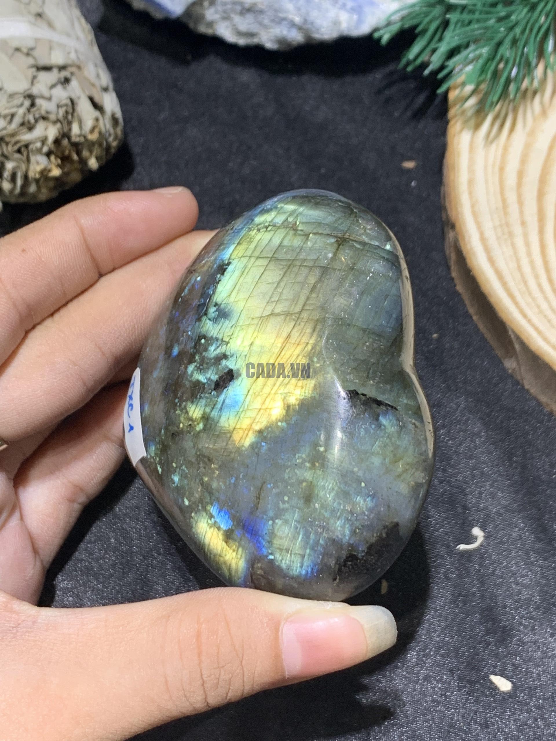 TRÁI TIM ĐÁ XÀ CỪ – Labradorite (TXC1) – KT: 6,95*5,67CM, KL: 0,194KG