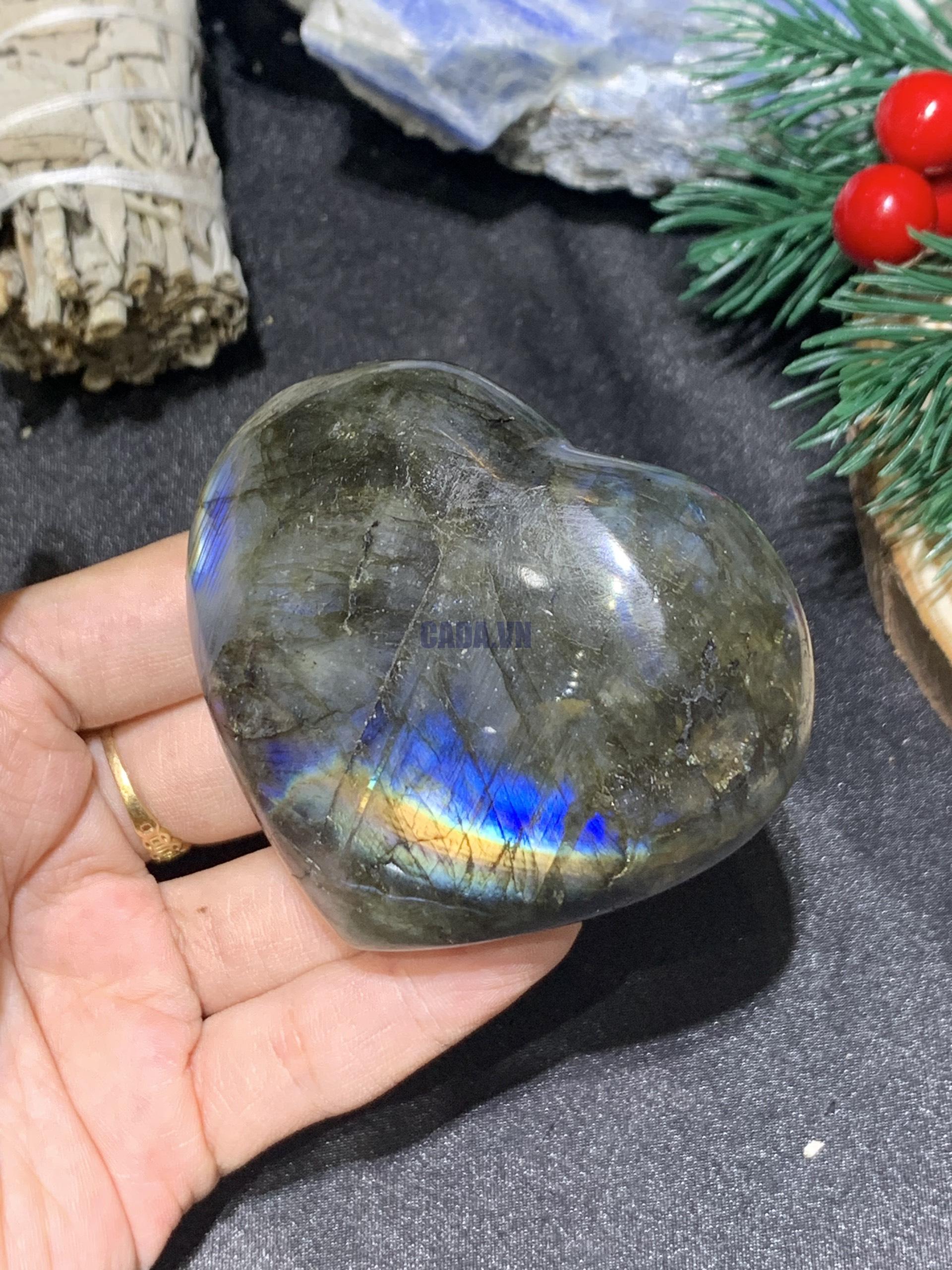 TRÁI TIM ĐÁ XÀ CỪ – Labradorite (TXC6) – KT: 5,77*6,6CM, KL: 0,166KG