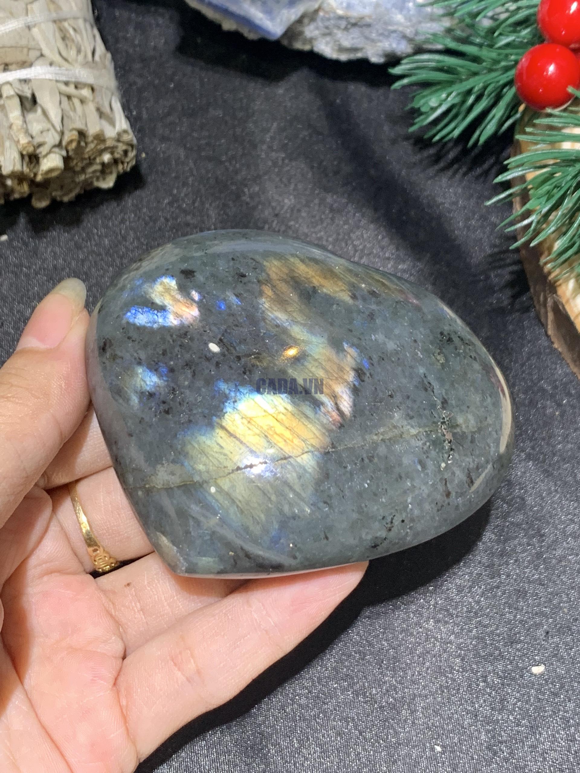 TRÁI TIM ĐÁ XÀ CỪ – Labradorite (TXC8) – KT: 6,36 *7,32CM, KL: 0,192KG