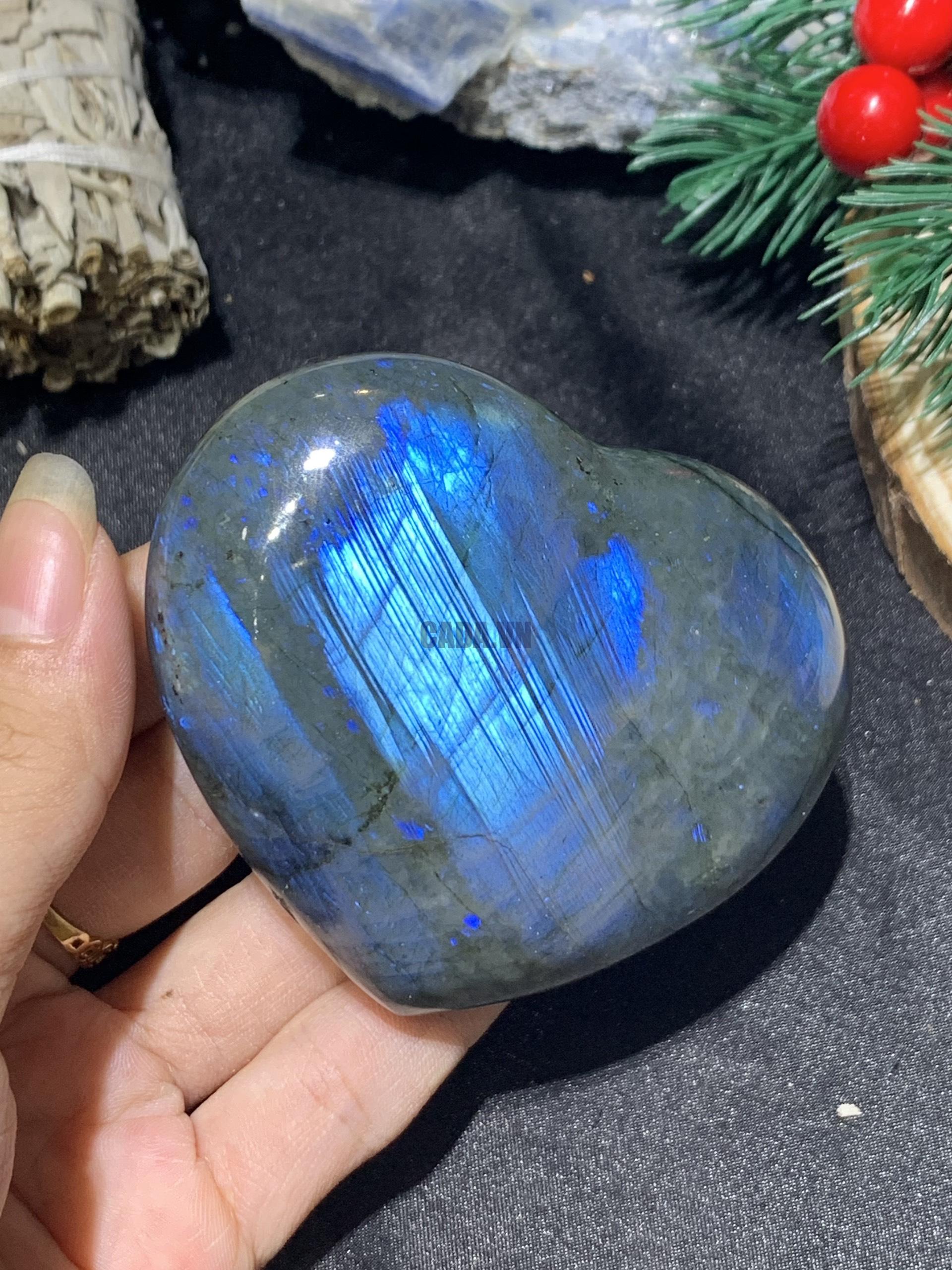 TRÁI TIM ĐÁ XÀ CỪ – Labradorite (TXC9) – KT: 6,17*7,11CM, KL: 0,174KG