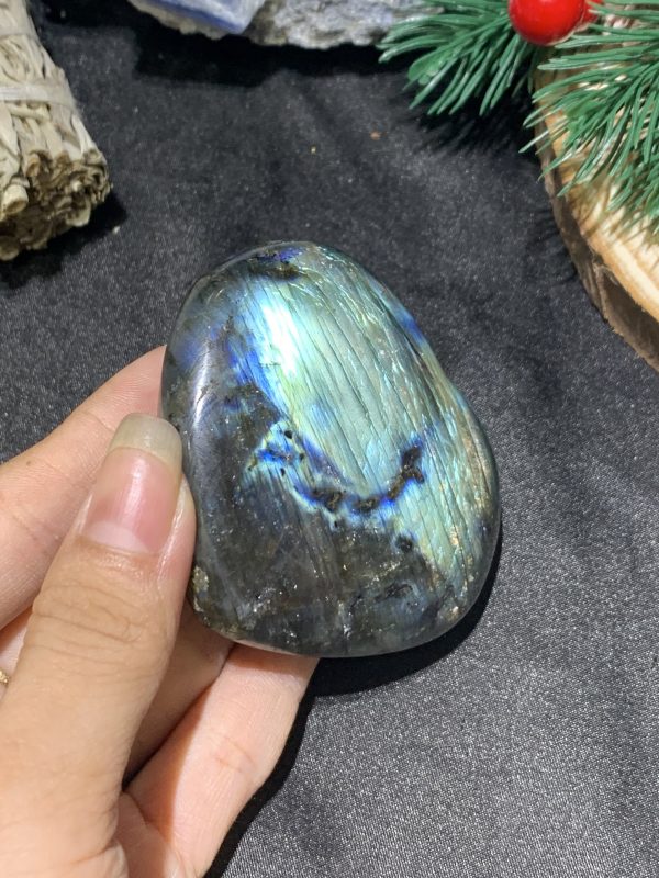 TRÁI TIM ĐÁ XÀ CỪ – Labradorite (TXC11) – KT: 5,9*6,67CM, KL: 0,14KG