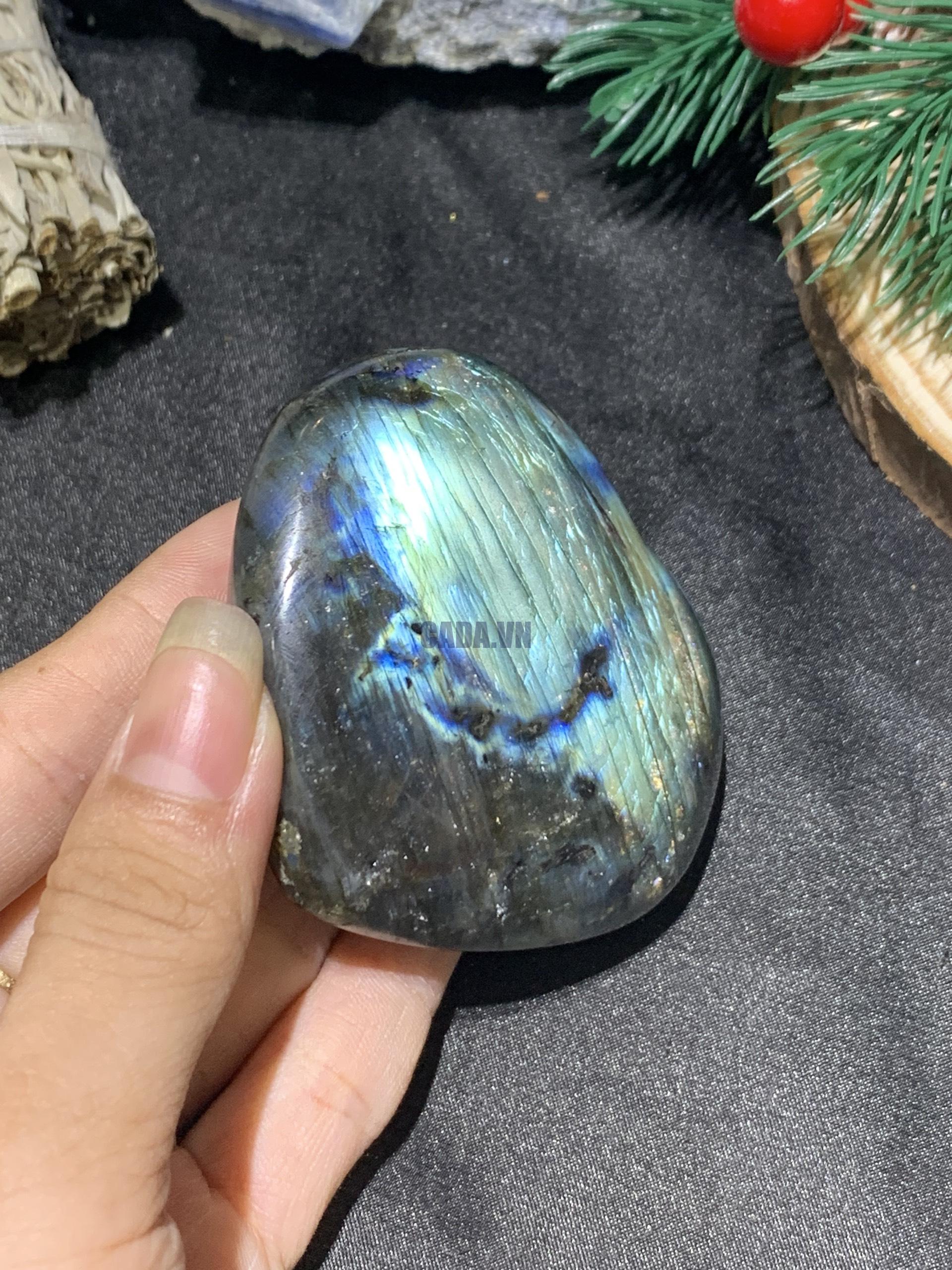 TRÁI TIM ĐÁ XÀ CỪ – Labradorite (TXC11) – KT: 5,9*6,67CM, KL: 0,14KG