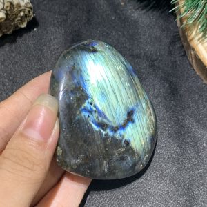 TRÁI TIM ĐÁ XÀ CỪ – Labradorite (TXC11) – KT: 5,9*6,67CM, KL: 0,14KG