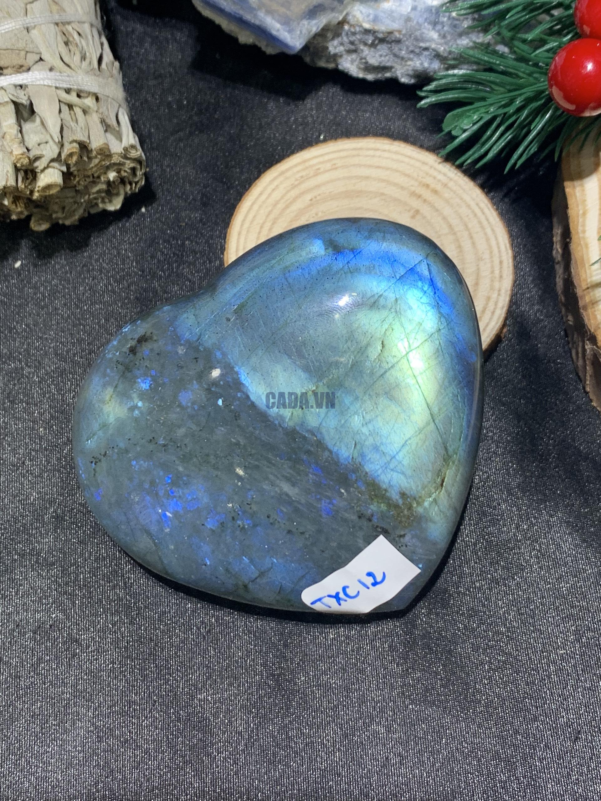 TRÁI TIM ĐÁ XÀ CỪ – Labradorite (TXC12) – KT: 5,96*7,1CM, KL: 0,186KG