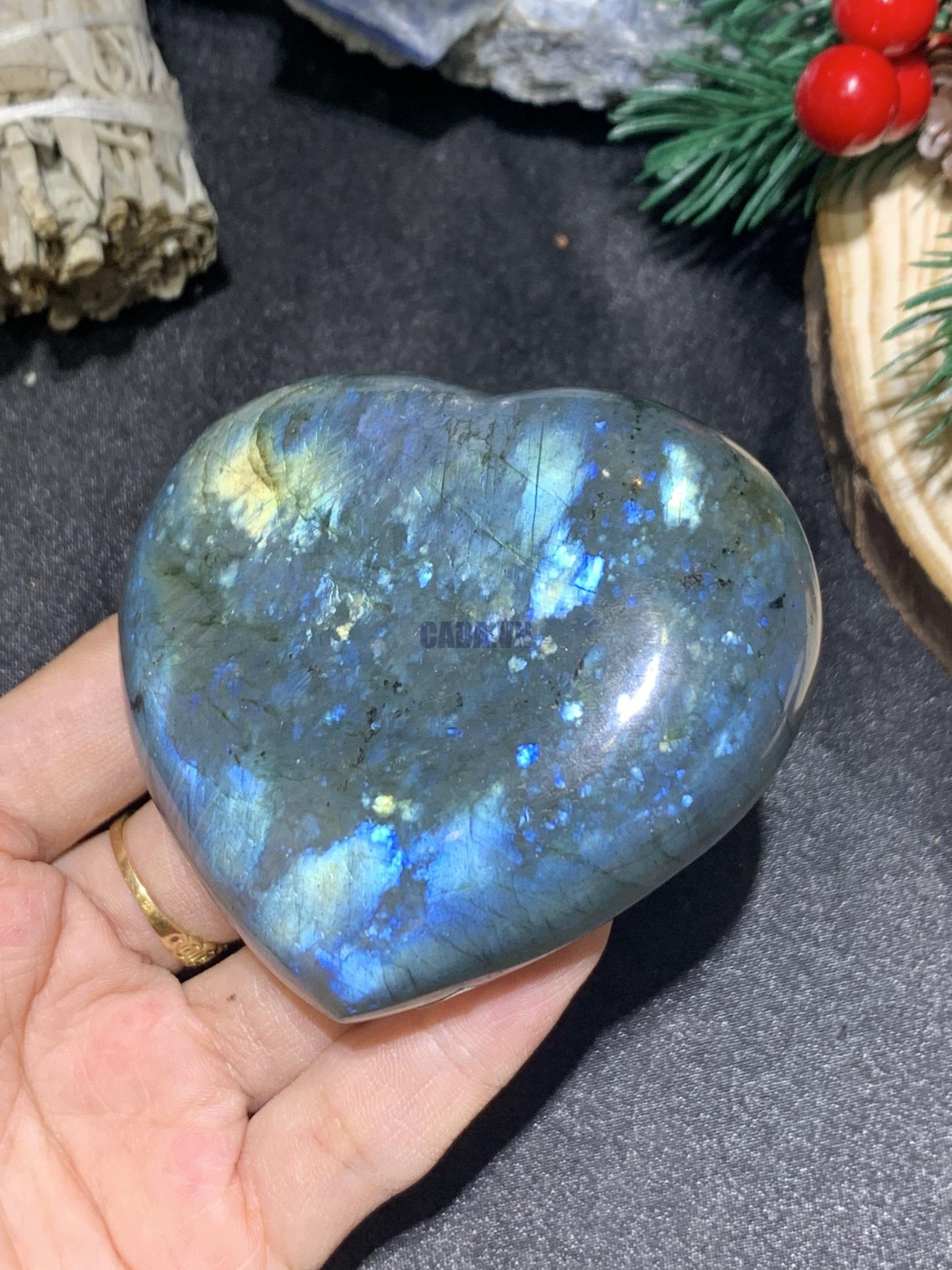 TRÁI TIM ĐÁ XÀ CỪ – Labradorite (TXC12) – KT: 5,96*7,1CM, KL: 0,186KG