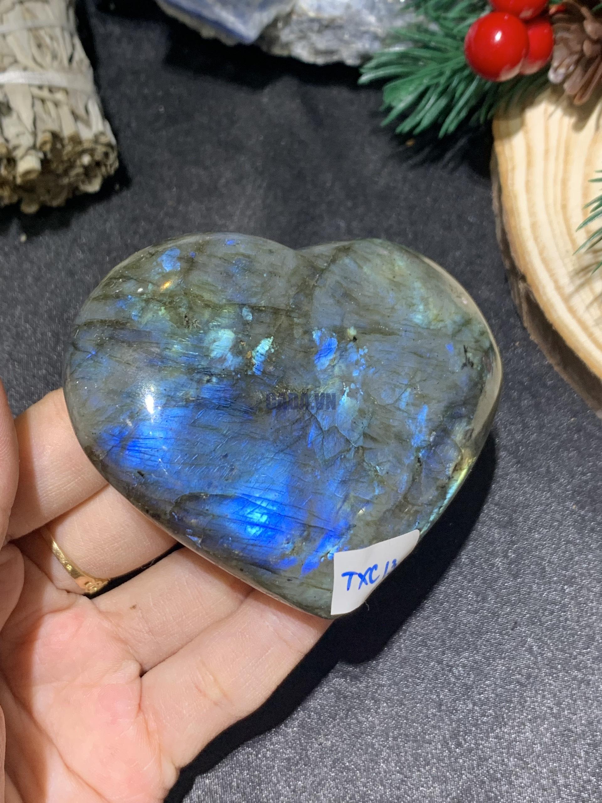 TRÁI TIM ĐÁ XÀ CỪ – Labradorite (TXC13) – KT: 6,46*7,13CM, KL: 0,164KG