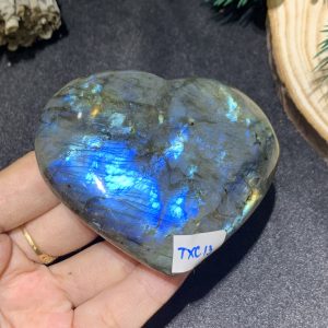 TRÁI TIM ĐÁ XÀ CỪ – Labradorite (TXC13) – KT: 6,46*7,13CM, KL: 0,164KG