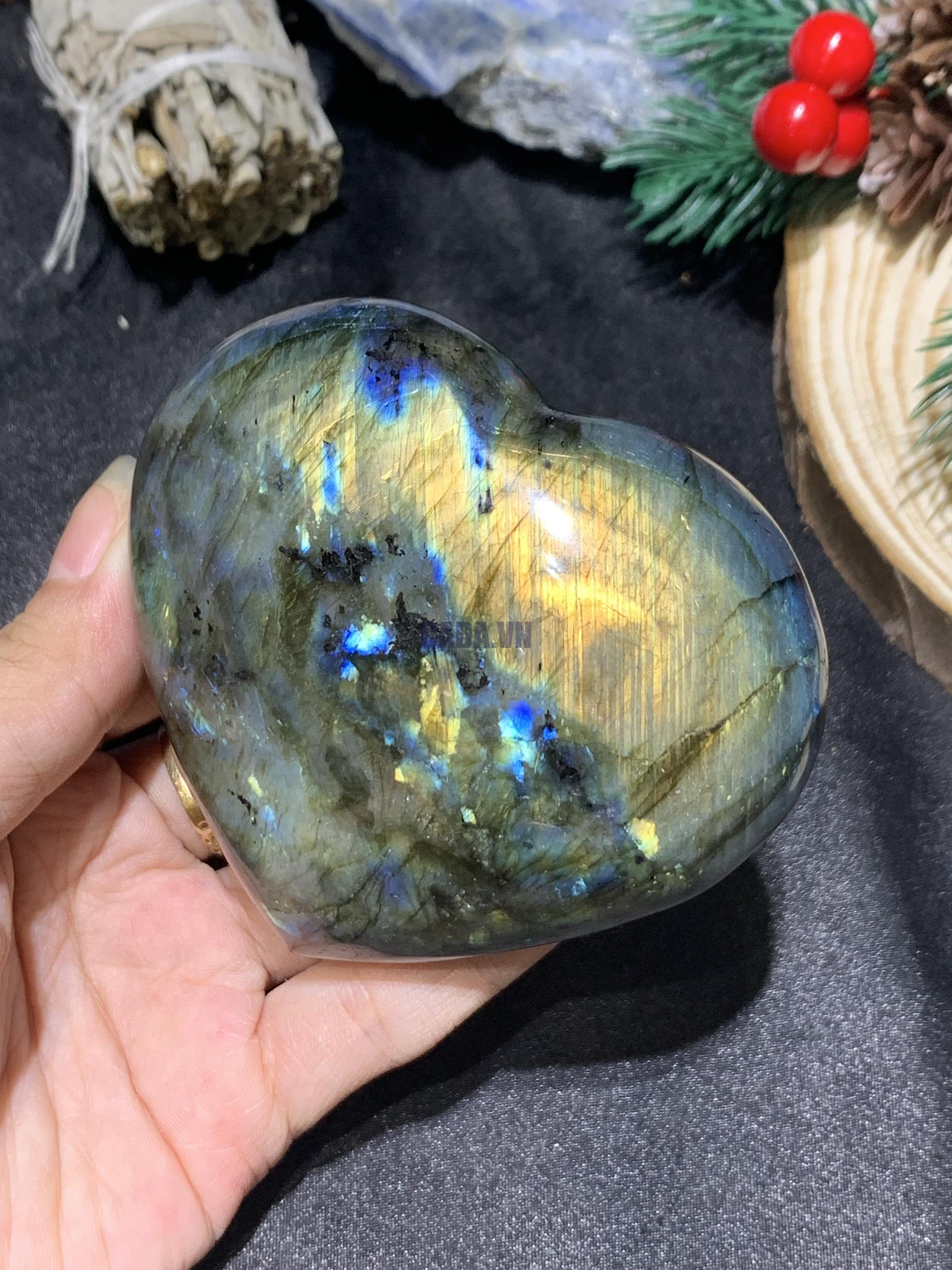 TRÁI TIM ĐÁ XÀ CỪ – Labradorite (TXC18) – KT: 7,16*8,13CM, KL: 0,28KG