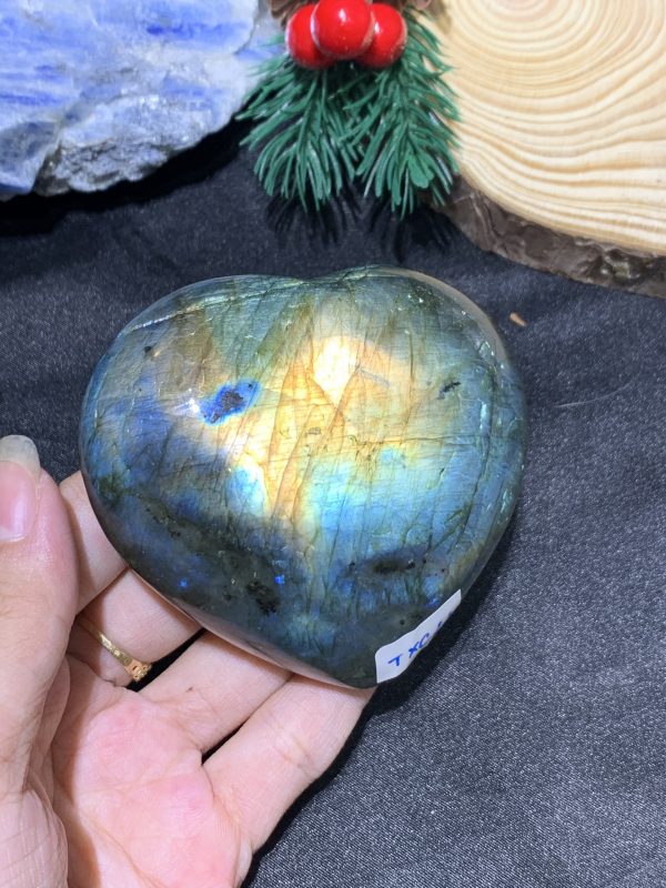 TRÁI TIM ĐÁ XÀ CỪ – Labradorite (TXC22) – KT: 7,04*7,82CM, KL: 0,244KG