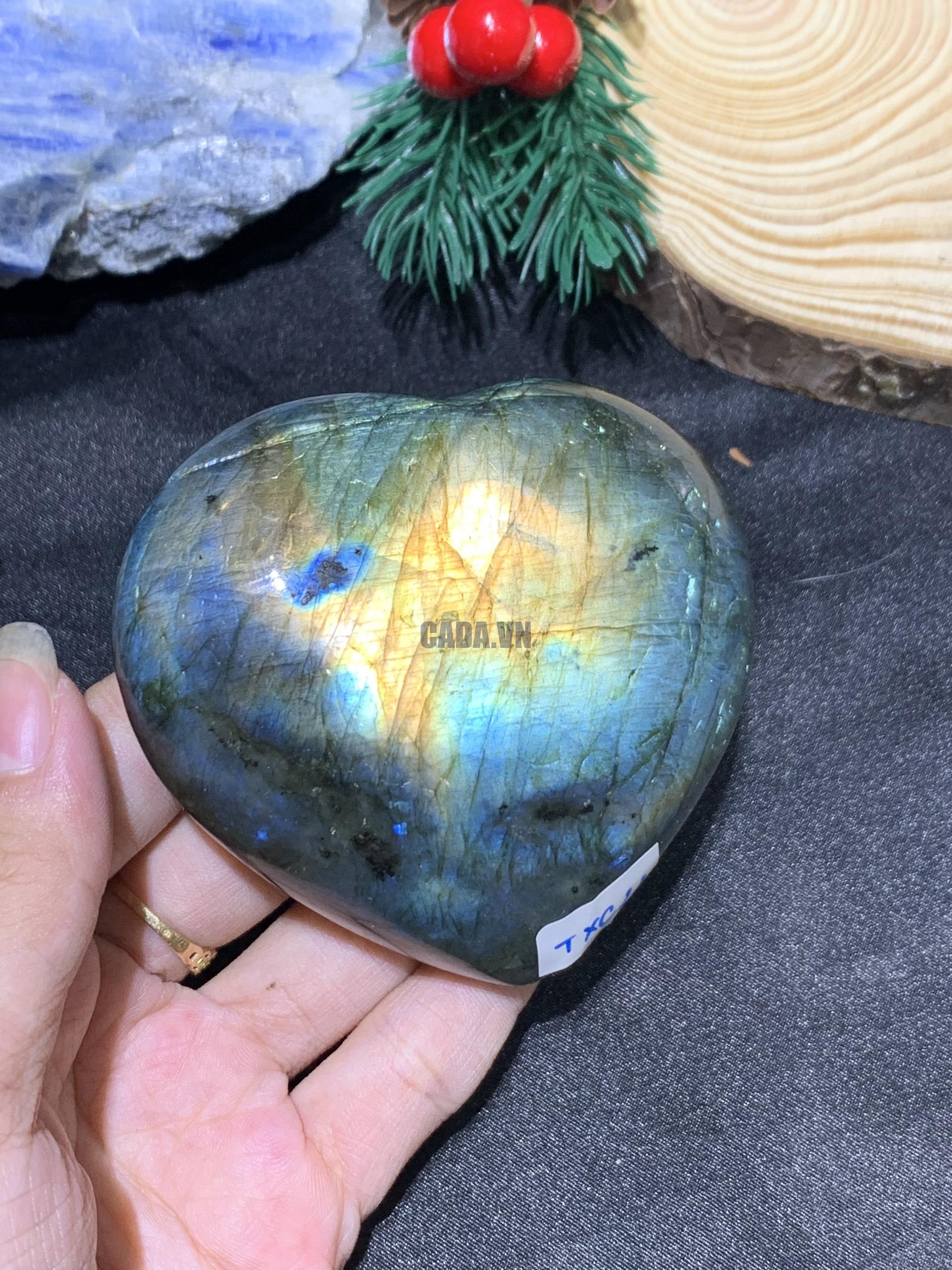 TRÁI TIM ĐÁ XÀ CỪ – Labradorite (TXC22) – KT: 7,04*7,82CM, KL: 0,244KG