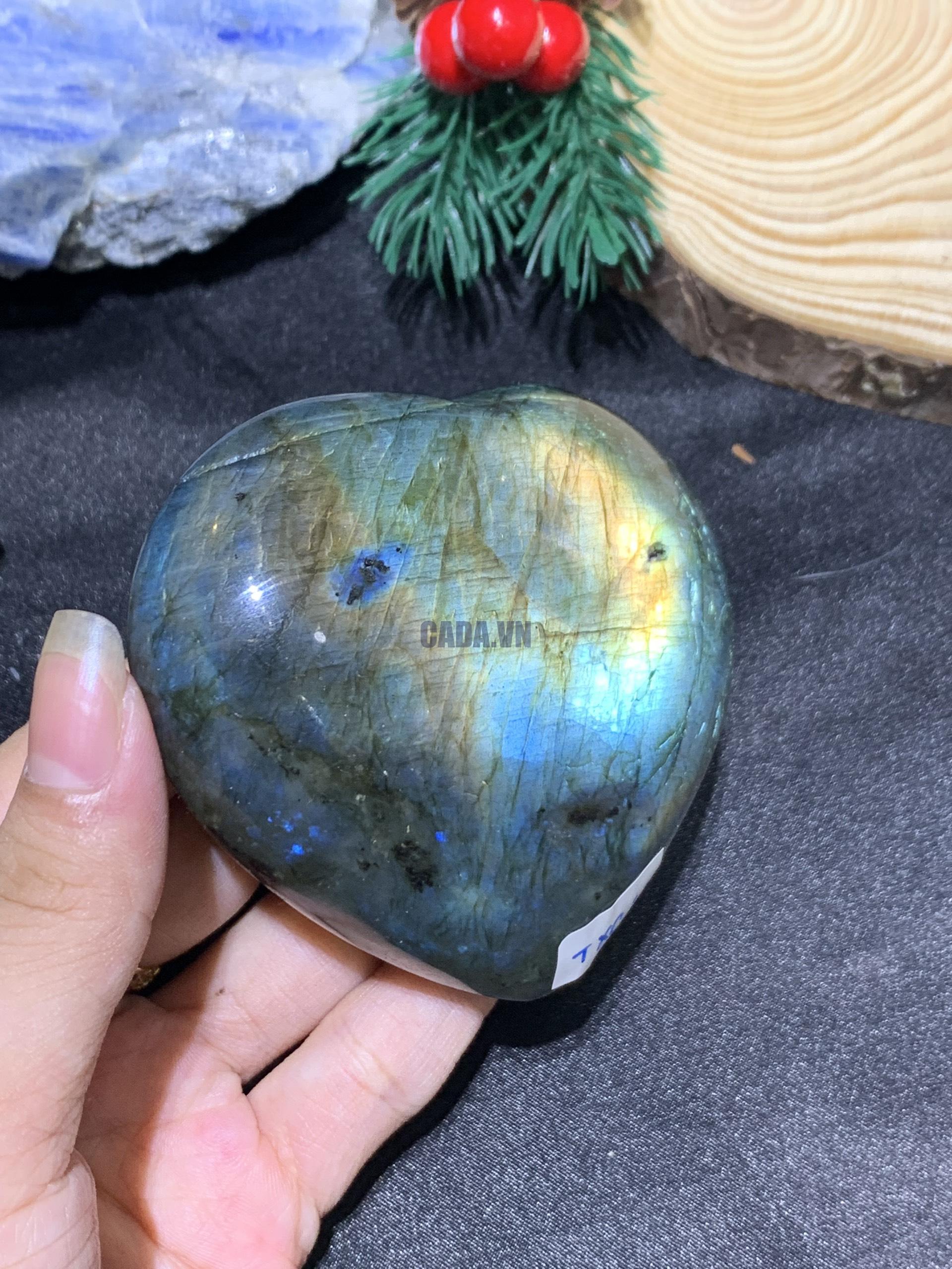 TRÁI TIM ĐÁ XÀ CỪ – Labradorite (TXC22) – KT: 7,04*7,82CM, KL: 0,244KG