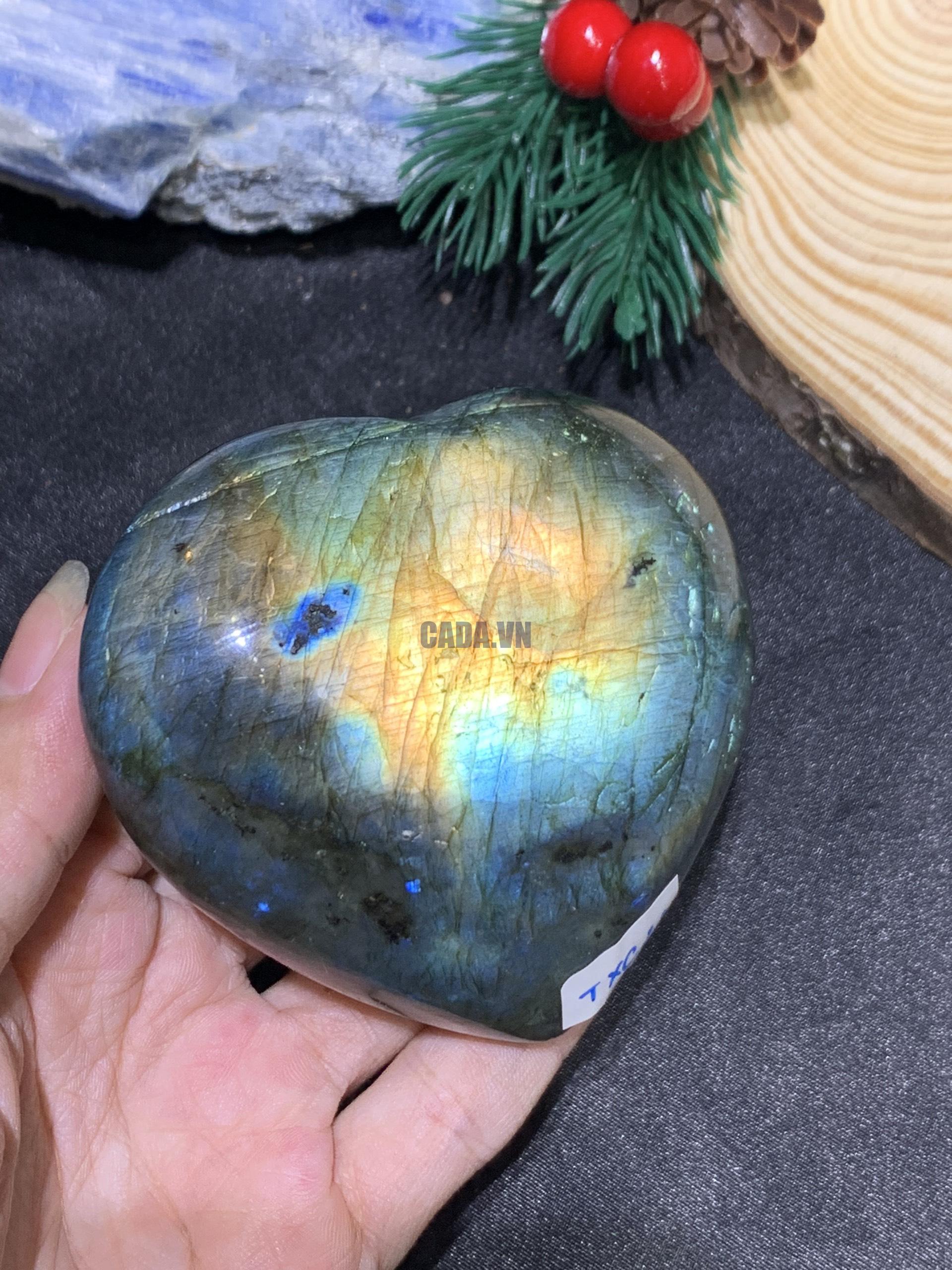 TRÁI TIM ĐÁ XÀ CỪ – Labradorite (TXC22) – KT: 7,04*7,82CM, KL: 0,244KG