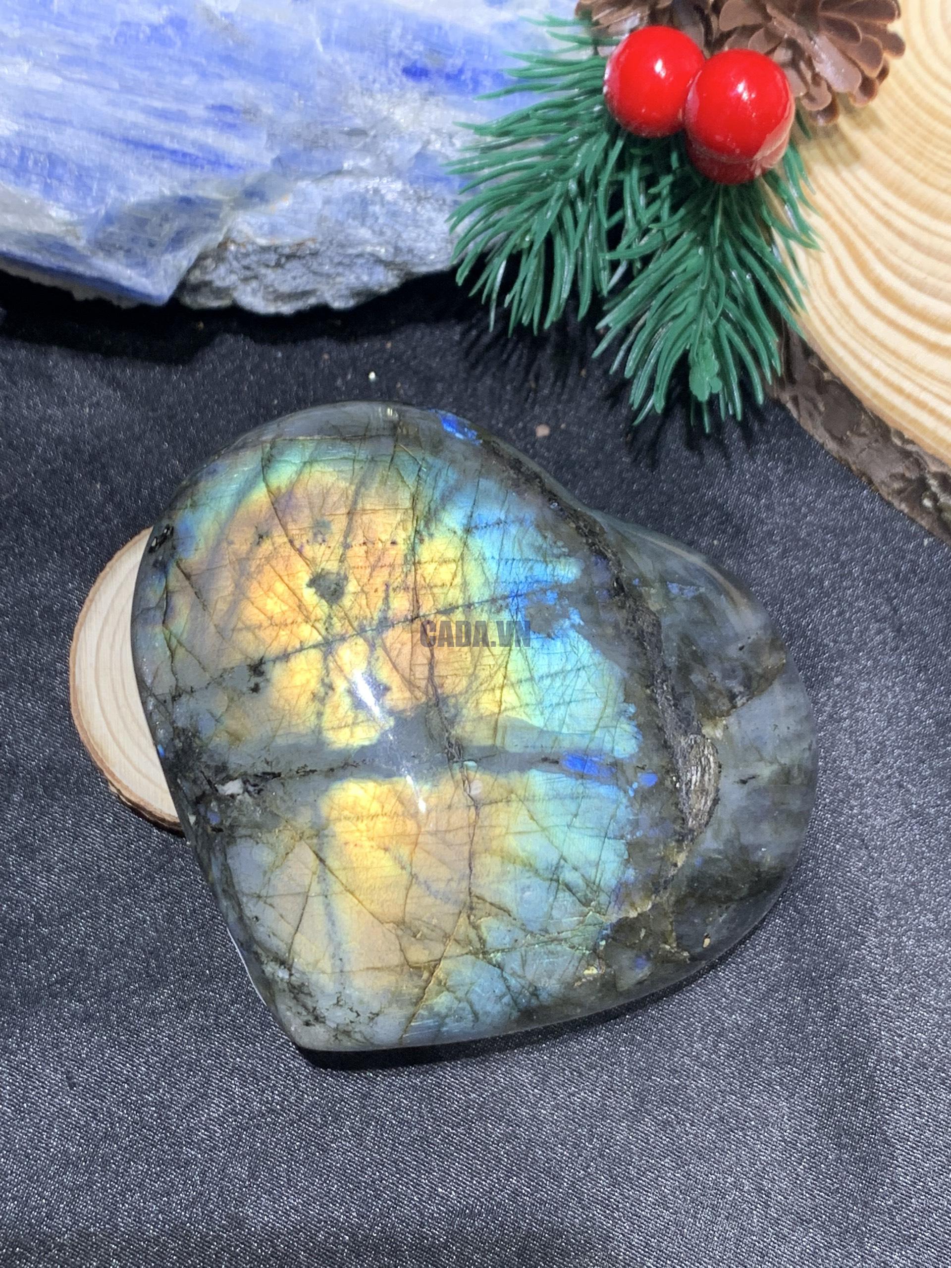 TRÁI TIM ĐÁ XÀ CỪ – Labradorite (TXC25) – KT: 7,23*8,08CM, KL: 0,27KG