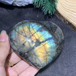 TRÁI TIM ĐÁ XÀ CỪ – Labradorite (TXC25) – KT: 7,23*8,08CM, KL: 0,27KG
