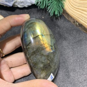 TRÁI TIM ĐÁ XÀ CỪ – Labradorite (TXC25) – KT: 7,23*8,08CM, KL: 0,27KG