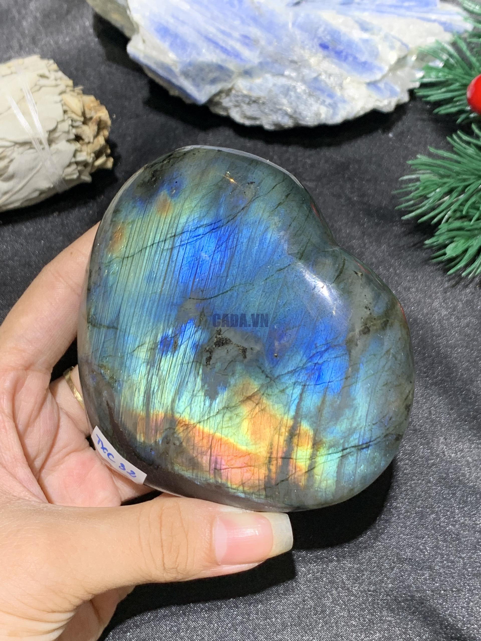 TRÁI TIM ĐÁ XÀ CỪ – Labradorite (TXC32) – KT: 8,84*9,02CM, KL: 0,38KG