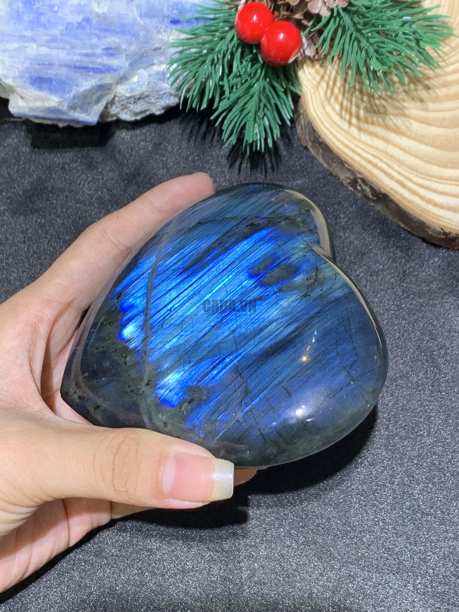 TRÁI TIM ĐÁ XÀ CỪ – Labradorite (TXC35) – KT: 9,22*10,16CM, KL: 0,466KG