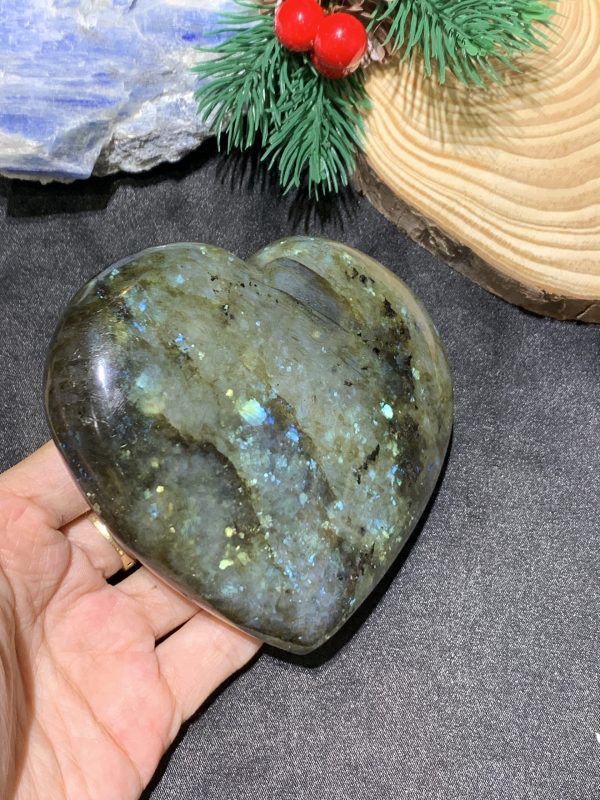 TRÁI TIM ĐÁ XÀ CỪ – Labradorite (TXC37) – KT: 9,04*9,26CM, KL: 0,414KG