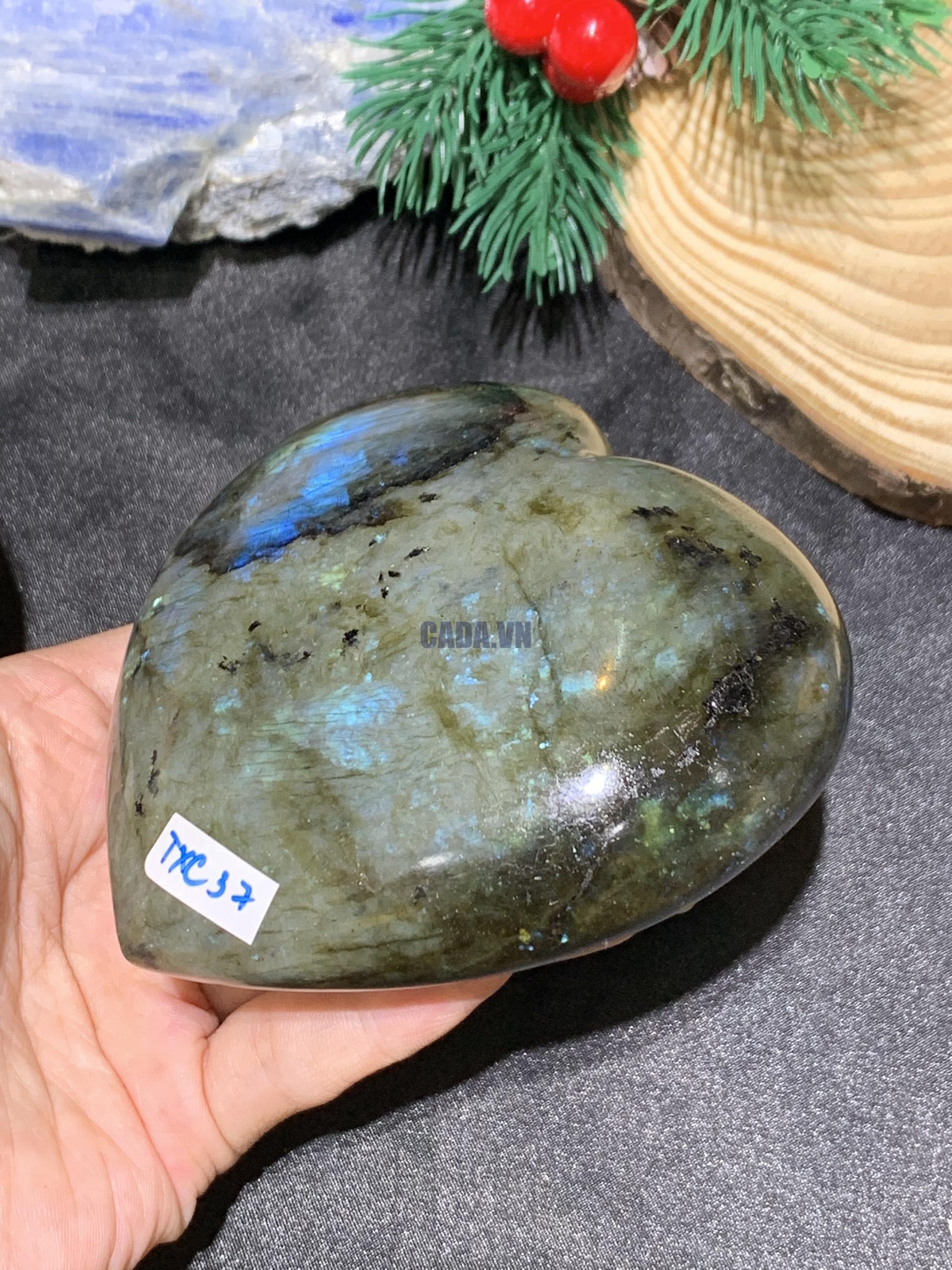 TRÁI TIM ĐÁ XÀ CỪ – Labradorite (TXC37) – KT: 9,04*9,26CM, KL: 0,414KG