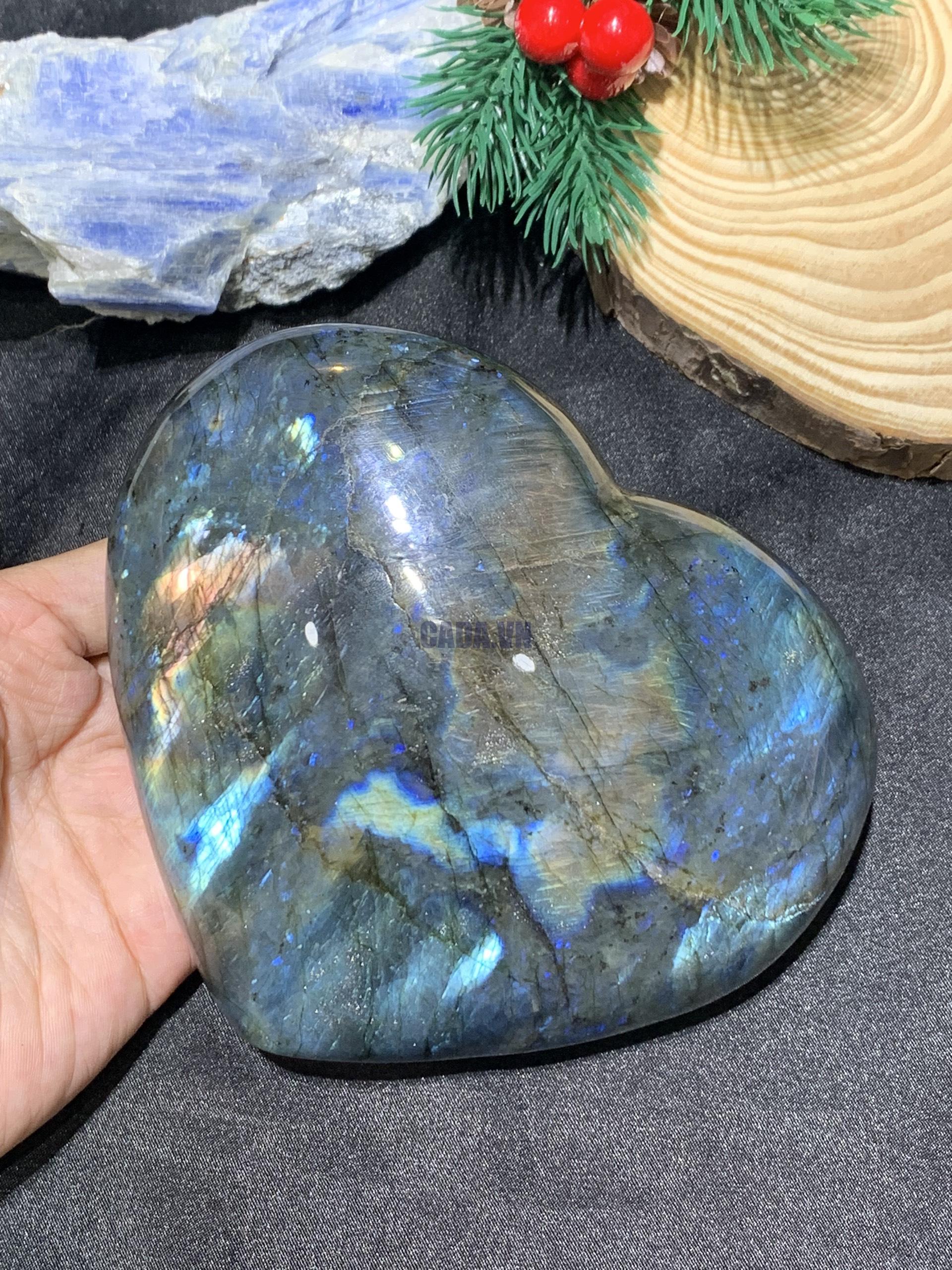 TRÁI TIM ĐÁ XÀ CỪ – Labradorite (TXC42) – KT: 10,76*12,19CM, KL: 0,77KG