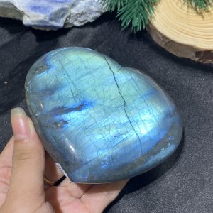 TRÁI TIM ĐÁ XÀ CỪ – Labradorite (TXC50) – KT: 9*11CM, KL: 0,674KG