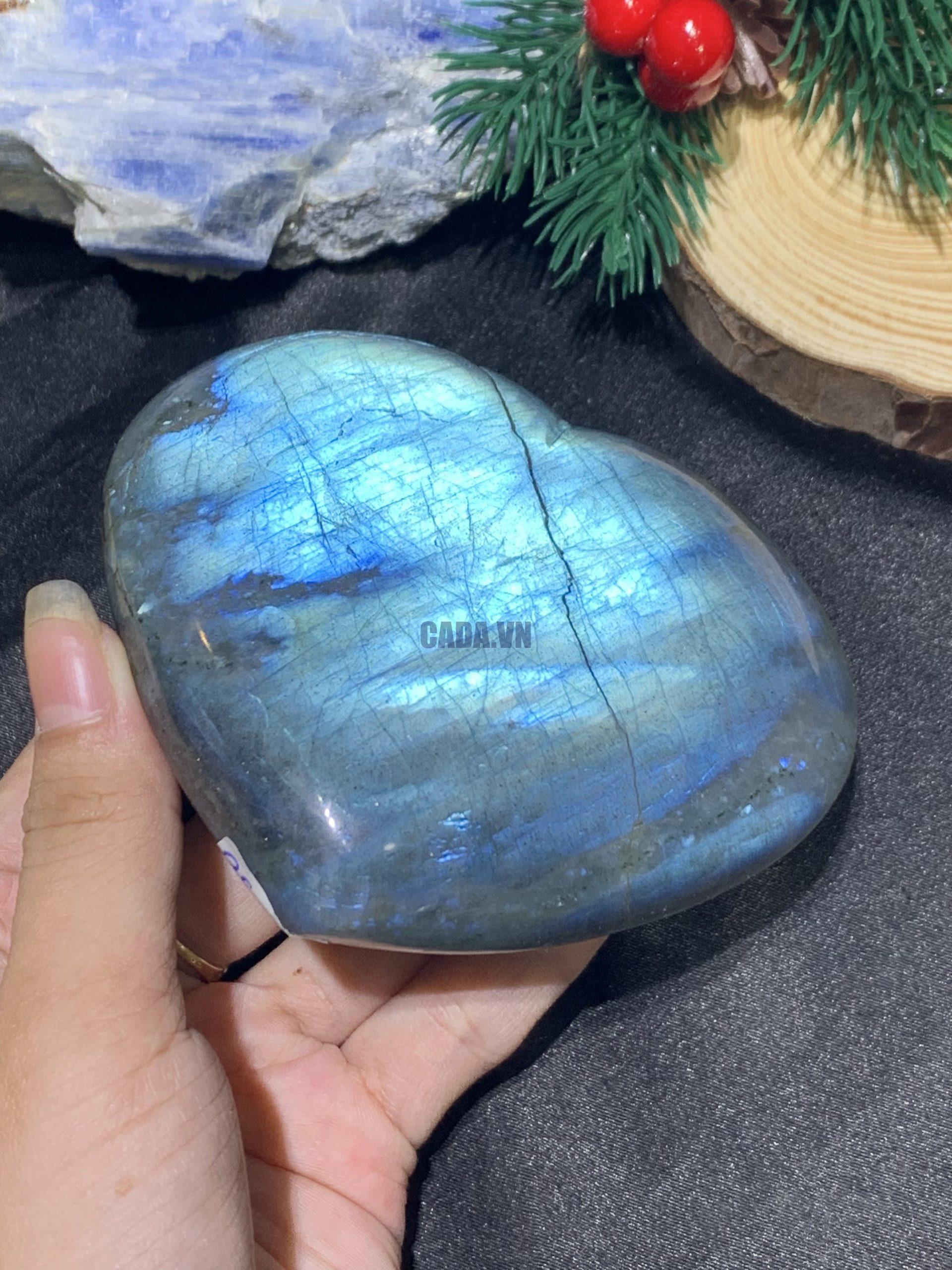 TRÁI TIM ĐÁ XÀ CỪ – Labradorite (TXC50) – KT: 9*11CM, KL: 0,674KG